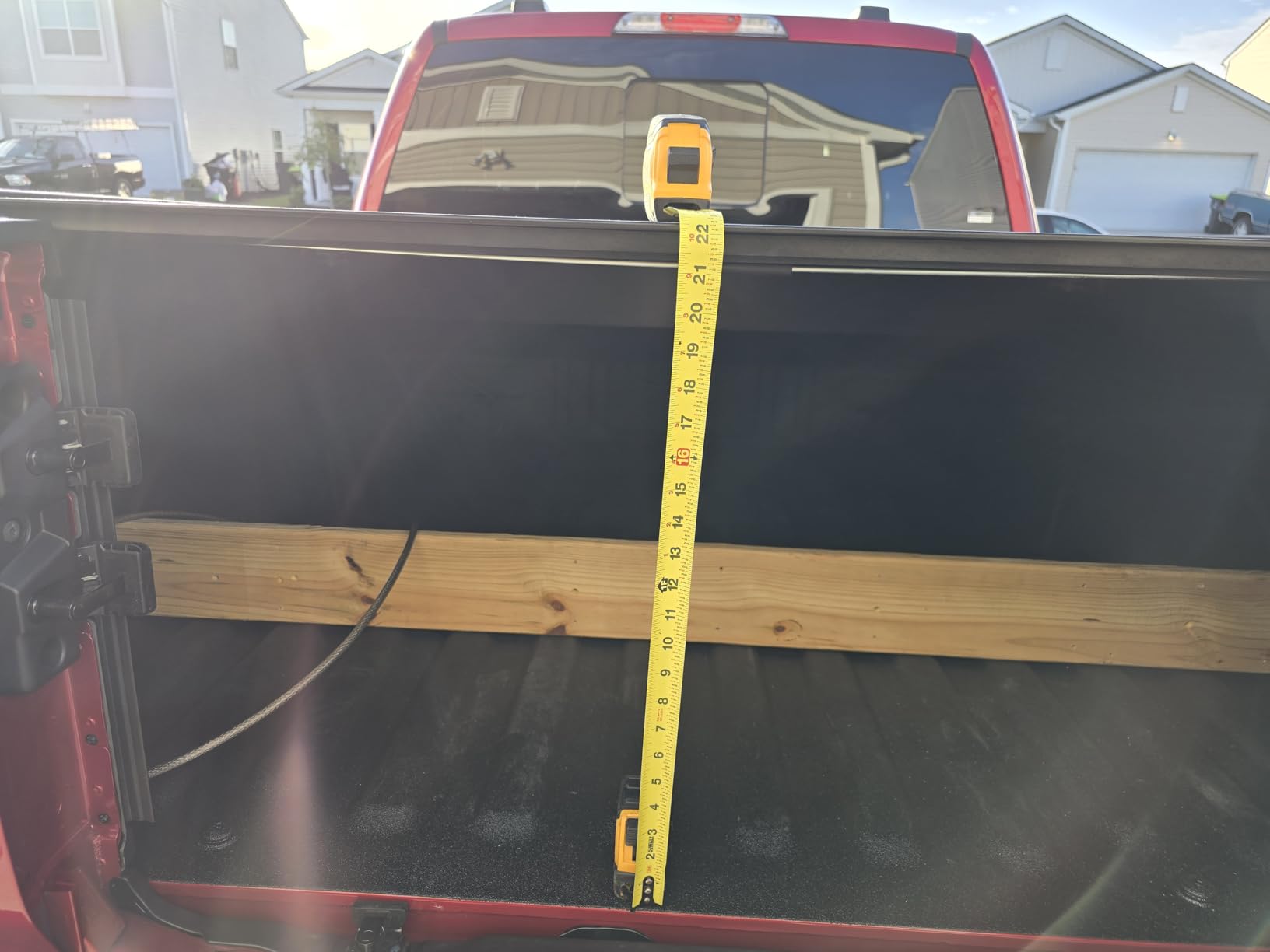 RealTruck Retrax RetraxPRO XR Retractable Truck Bed Tonneau Cover | T-80378 | Fits 2021-2026 Ford F-150 (incl. Raptor/Lightning) 5' 7