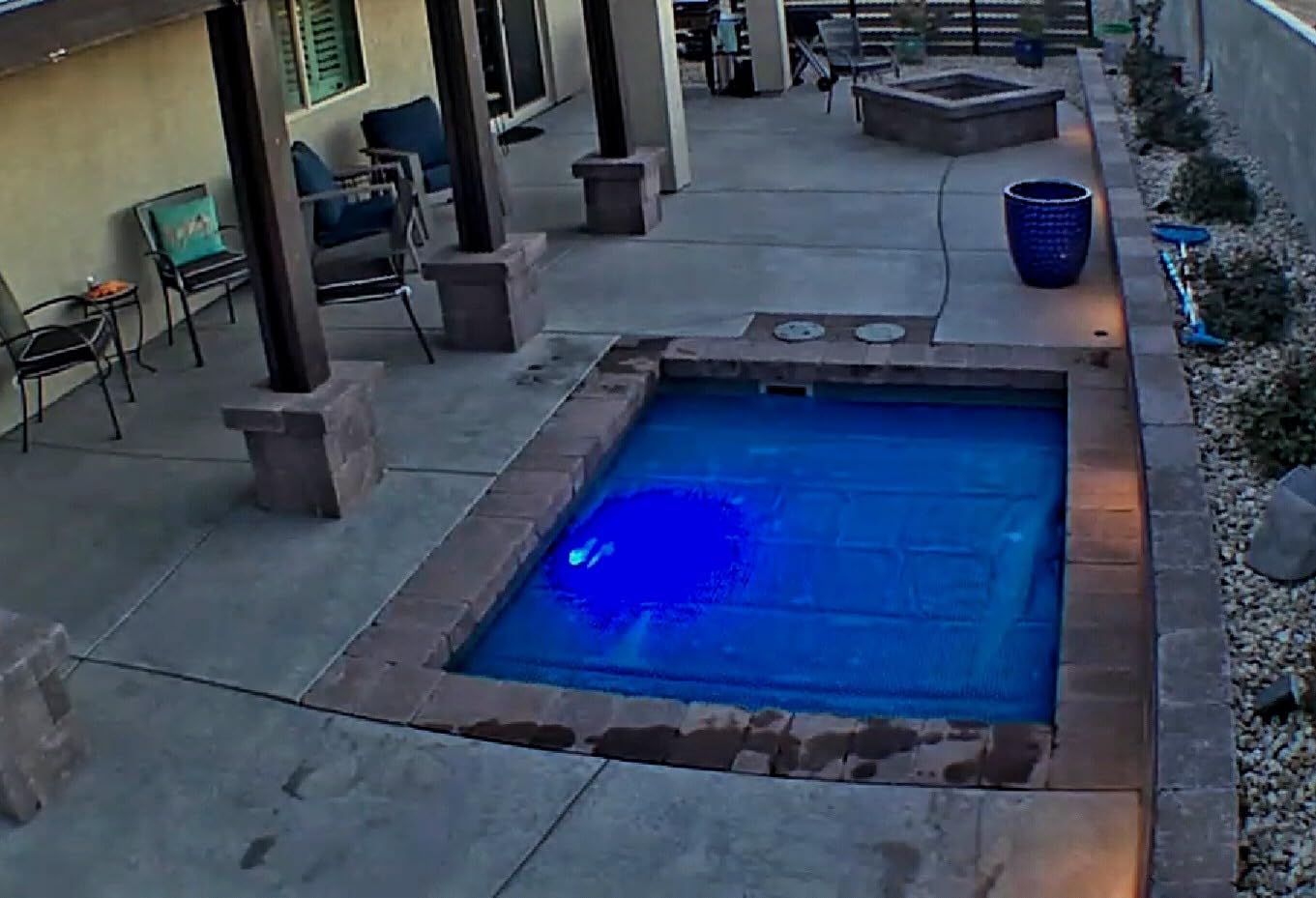 Winter Hot Tub Bubble Blanket - 7x7 FT 16-Mil Square Pool Spa Solar Cover | Heavy Duty Floating Heat-Retaining Thermal Blanket for Cold Weather Insulation & Solar Heating customer photo 1