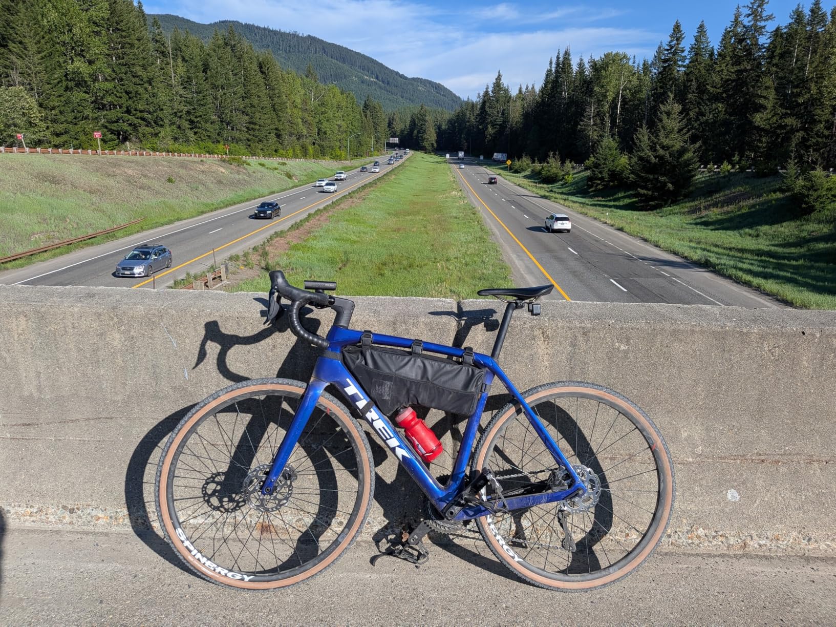 Maxxis Rambler | Dual Compound - EXO | Tubeless Gravel Tire | Ramped Center Tread Rolls Fast on Hardpack, EXO Cut/Abrasion Protection, Tubeless Ready, 120 TPI Casing customer photo 1