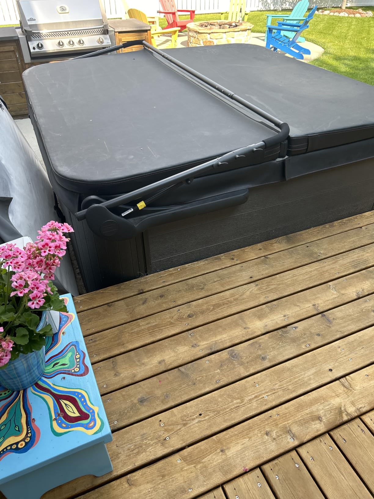 The Cover Guy Premium Hydraulic Hot Tub Cover Lifter - Effortlessly Lift and Remove Your Hot Tub Cover customer photo 1