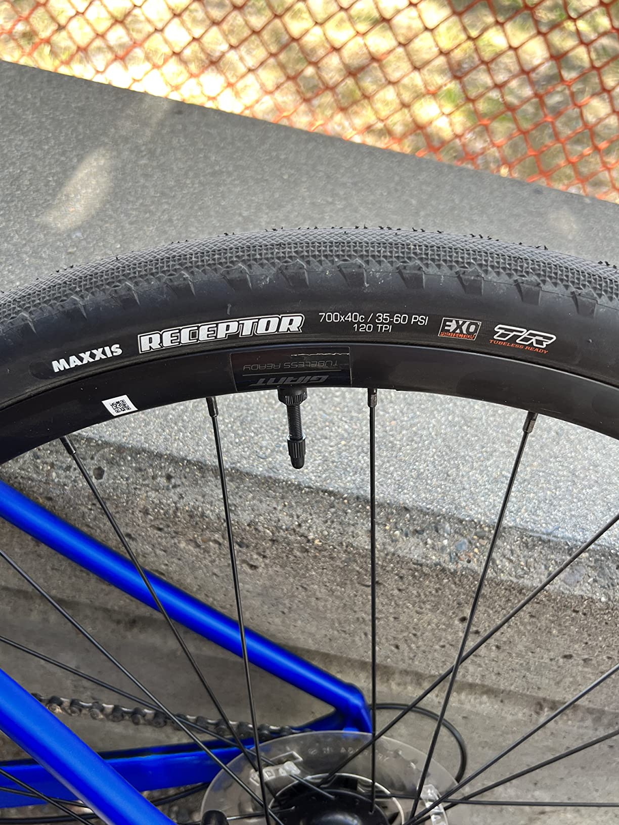 Maxxis Receptor | Dual Compound - EXO | Tubeless Gravel Tire | Semi-Slick: Fast Center, Grippy Cornering Sides, EXO Sidewall Protection, Tubeless Ready customer photo 1