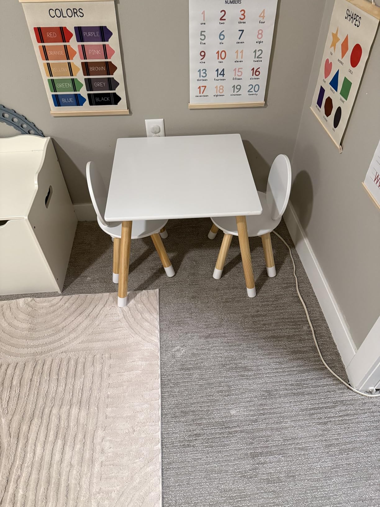 UTEX Kids Wood Table and Chair Set, Kids Play Table with 2 Chairs, 3 Pieces Wood Round Table for Toddlers, Girls, Boys, White customer photo 1