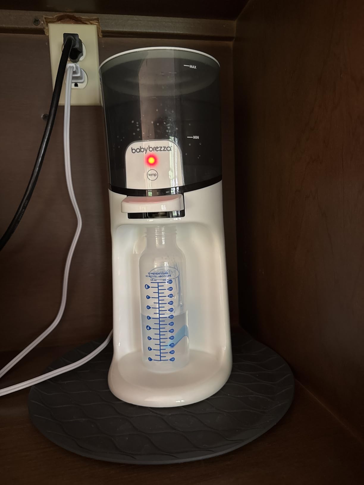 Baby Brezza Instant Baby Bottle Maker with 3 Temperature Settings for Formula Warming, 50oz Tank Capacity, 24/7 Warm Water Dispenser, Electric Kettle Alternative customer photo 1