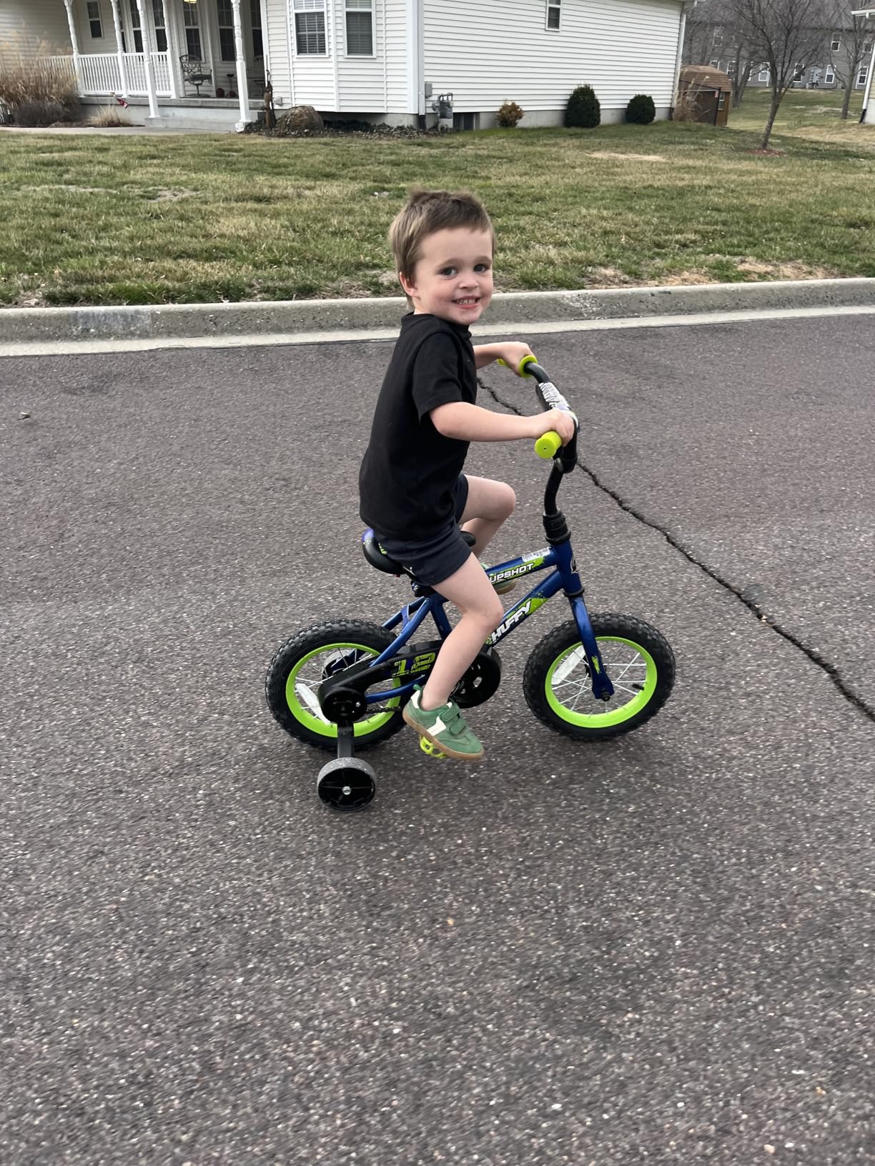 Huffy Upshot 12/16/20 Inch Boy's Bike for Kids, Multiple Color Options Available, Removable Training Wheels, BMX Design, Designed for Growth, Durable Construction, EZ Build Assembly customer photo 1