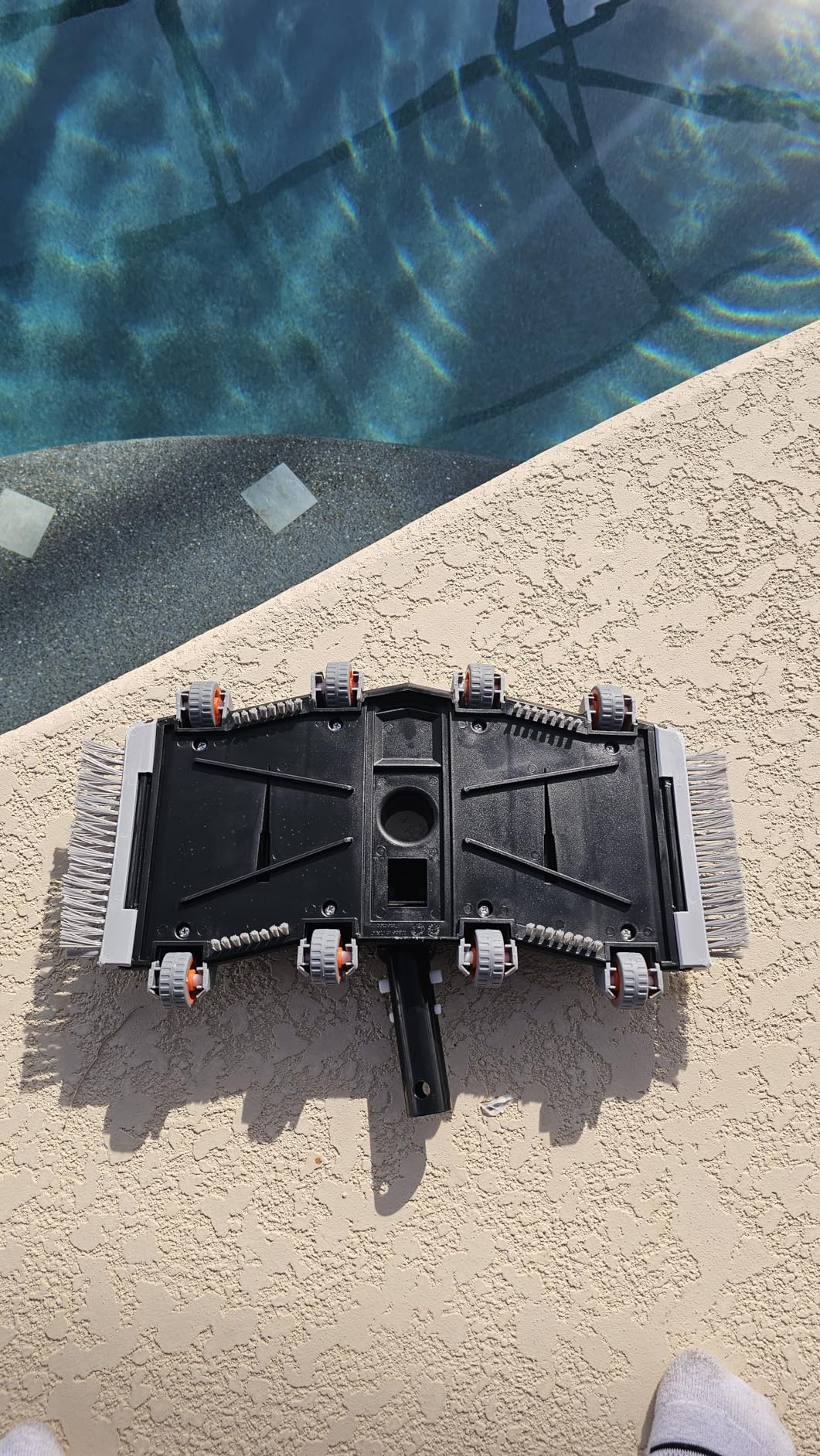 Heavy Duty Pool Vacuum Head with Wheels & Aluminum Handle, Professional Weighted Flexible Vacuum Head customer photo 2