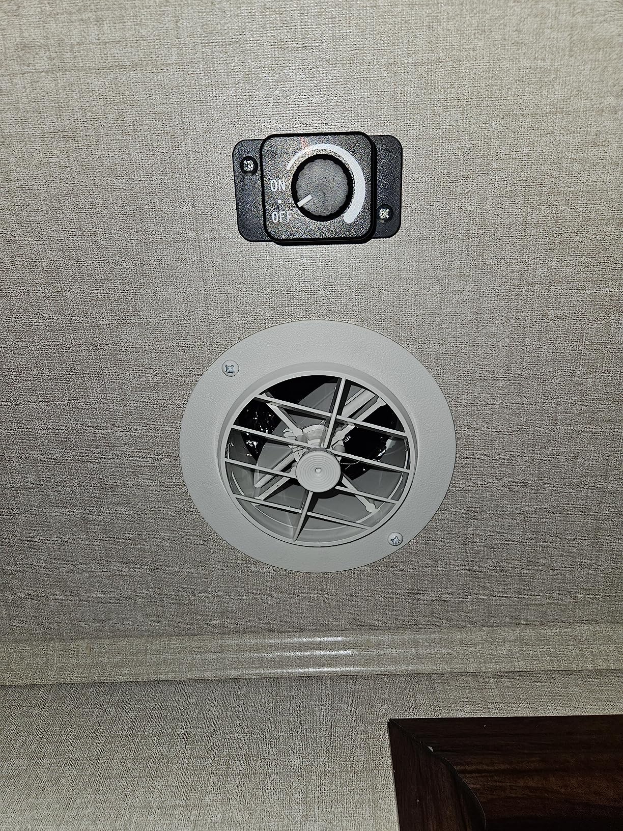 Toolazy 8 Inch Inline Duct Fan 831 CFM, EC Motor Vent Booster Exhaust Fan with 0-100% Variable Speed Controller, Ventilation Fan for Grow Tent, HVAC, Basement, Workshop, Garage, Commercial Space customer photo 2