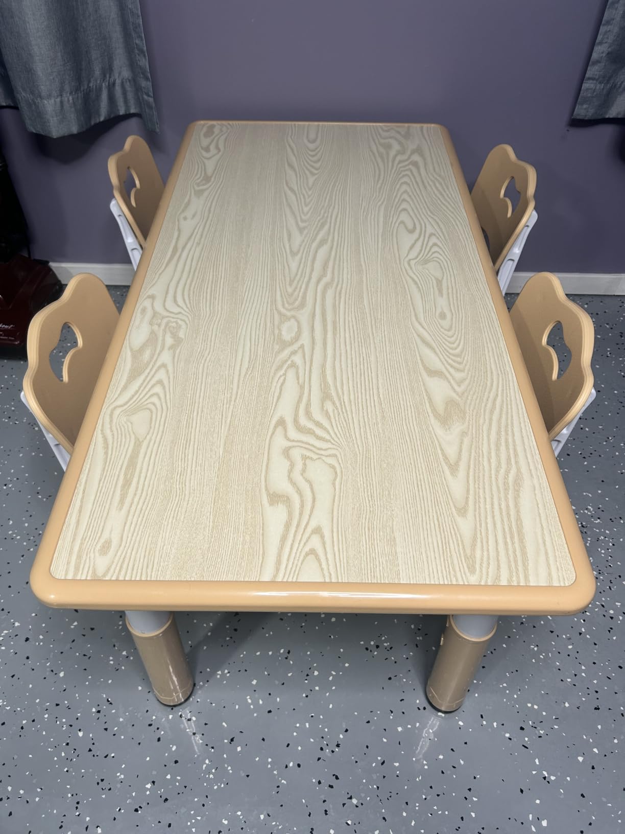 Brelley Kids Table and 4 Chairs Set, Height Adjustable Toddler Table and Chair Set, Graffiti Desktop, Non-Slip Legs, Max 300lbs, Children Multi-Activity Table for Ages 2-8 customer photo 2