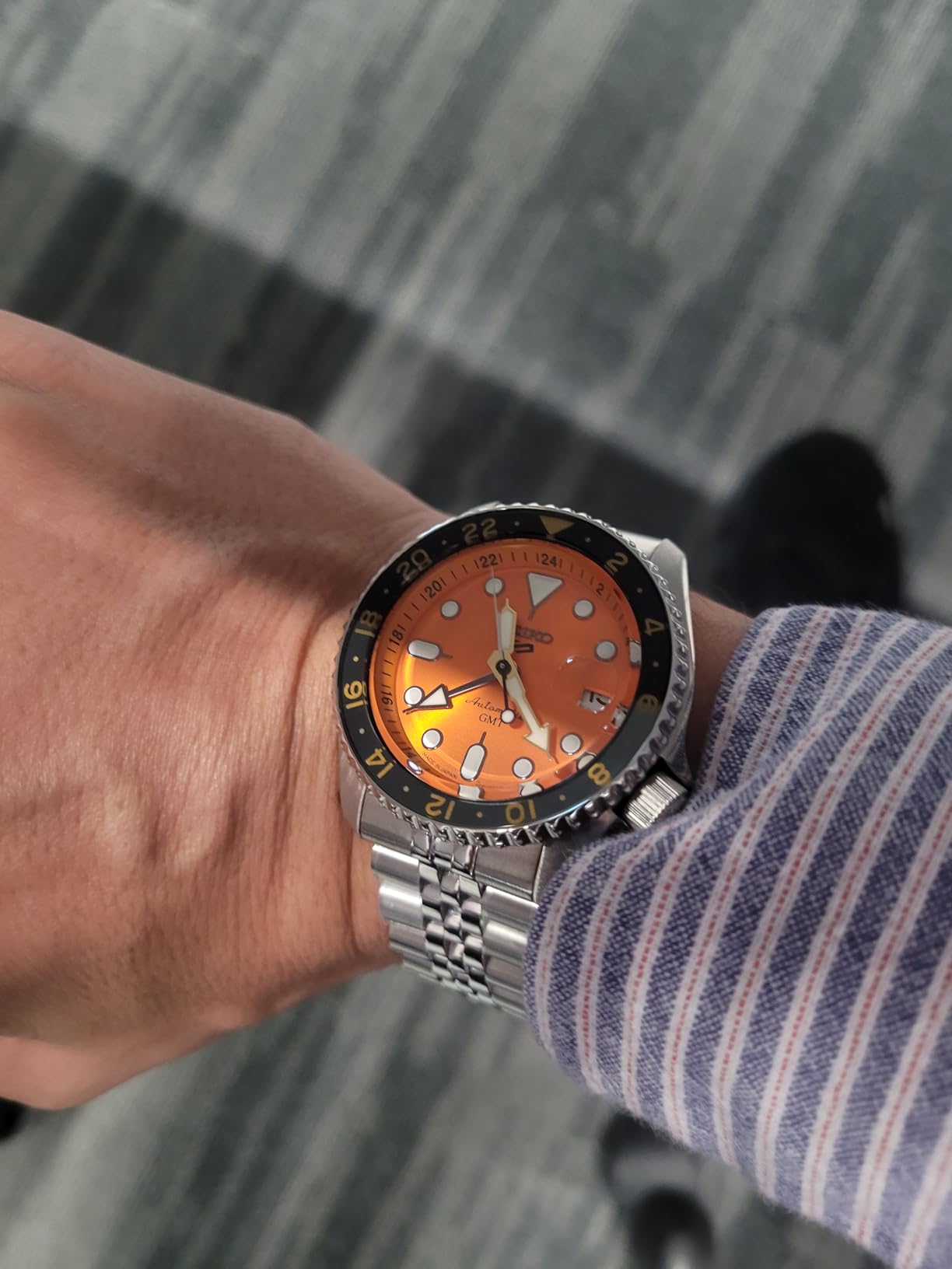 Seiko SSK005 Automatic Watch for Men - 5 Sports - Orange Dial with Date Calendar and Luminous Hands & Markers and Gray GMT Bezel, 100m Water-Resistant customer photo 1