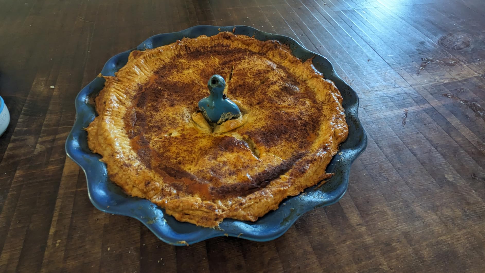 Le Creuset Stoneware 9 Inch Heritage Pie Dish, White customer photo 1
