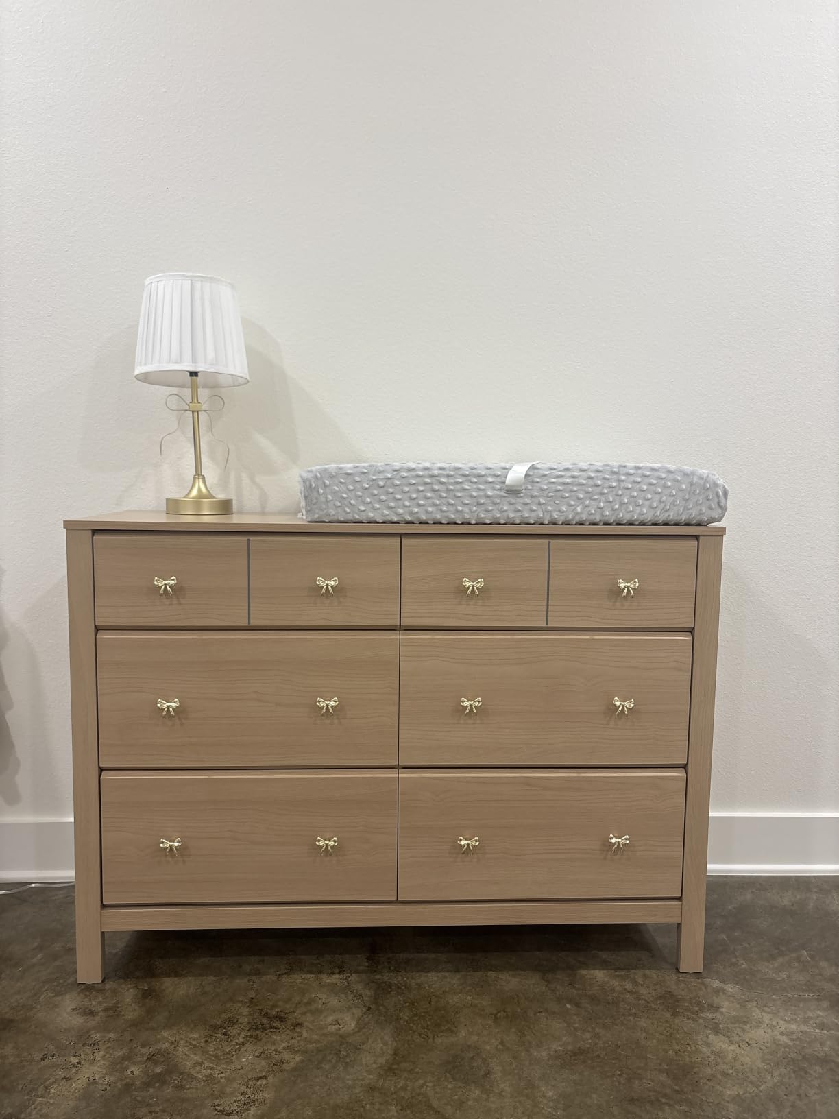 Storkcraft Horizon 3 Drawer Chest with Changing Topper (White) - GREENGUARD Gold Certified, Includes Removable Changing Table Topper customer photo 1