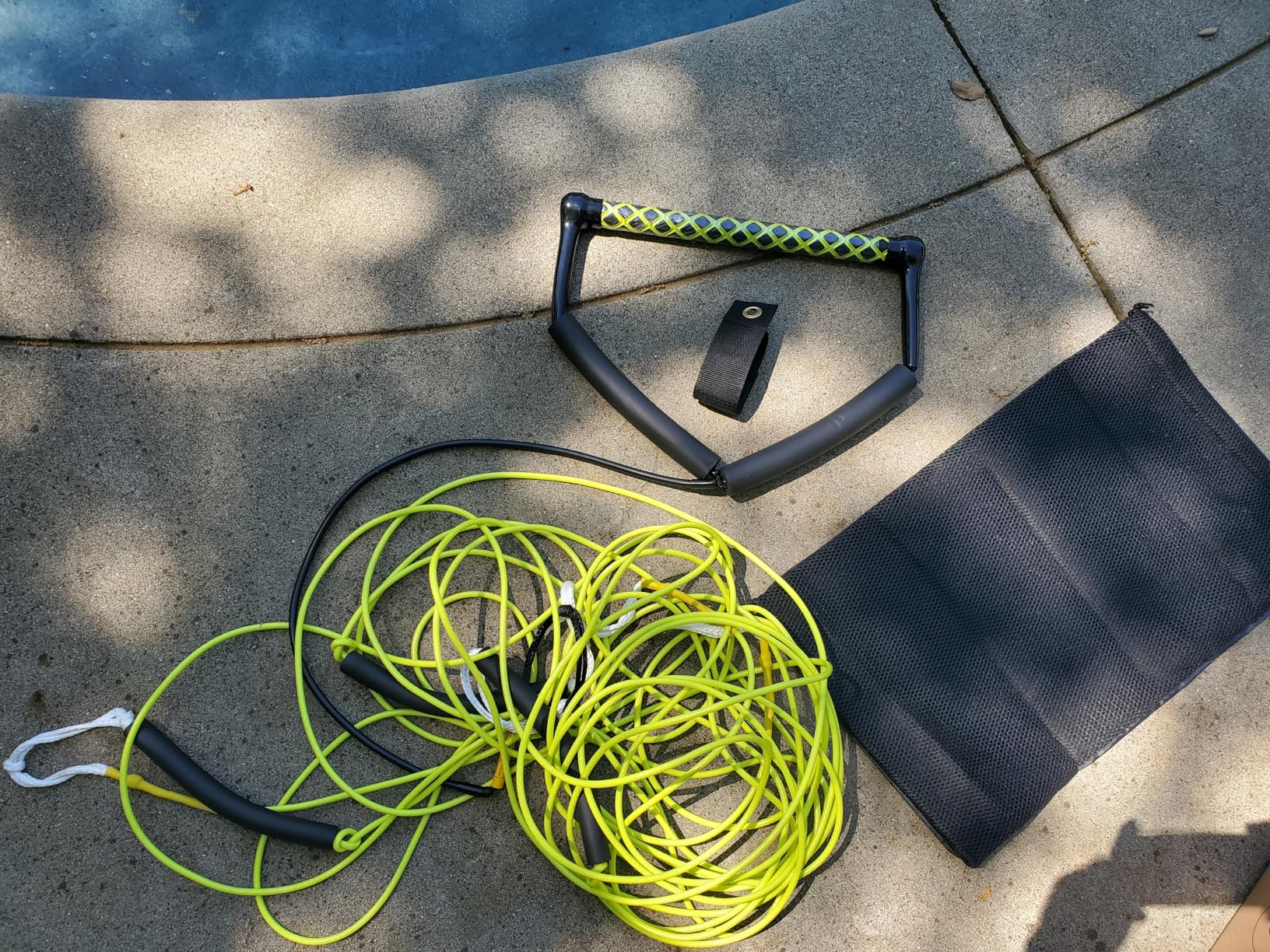Dyneema Wakeboard Rope 75ft, No Stretch Wakeboard Rope and Handle Water Ski Rope for Watersports, 4 Sections Floating Wakeboard Tow Rope for Kneeboarding and Wakesurfing customer photo 1