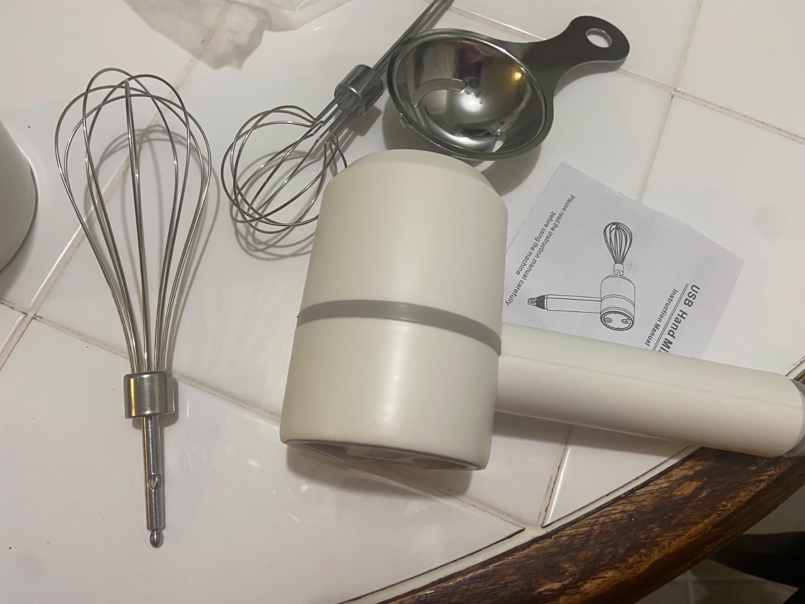 Hand Mixer, Portable Electric Cordless Handheld Mixer, 3-Speed USB Rechargeable with Twin Mixer Whips and Egg Separator for Butter, Cream, Kitchen Baking and Cooking (Green) customer photo 1