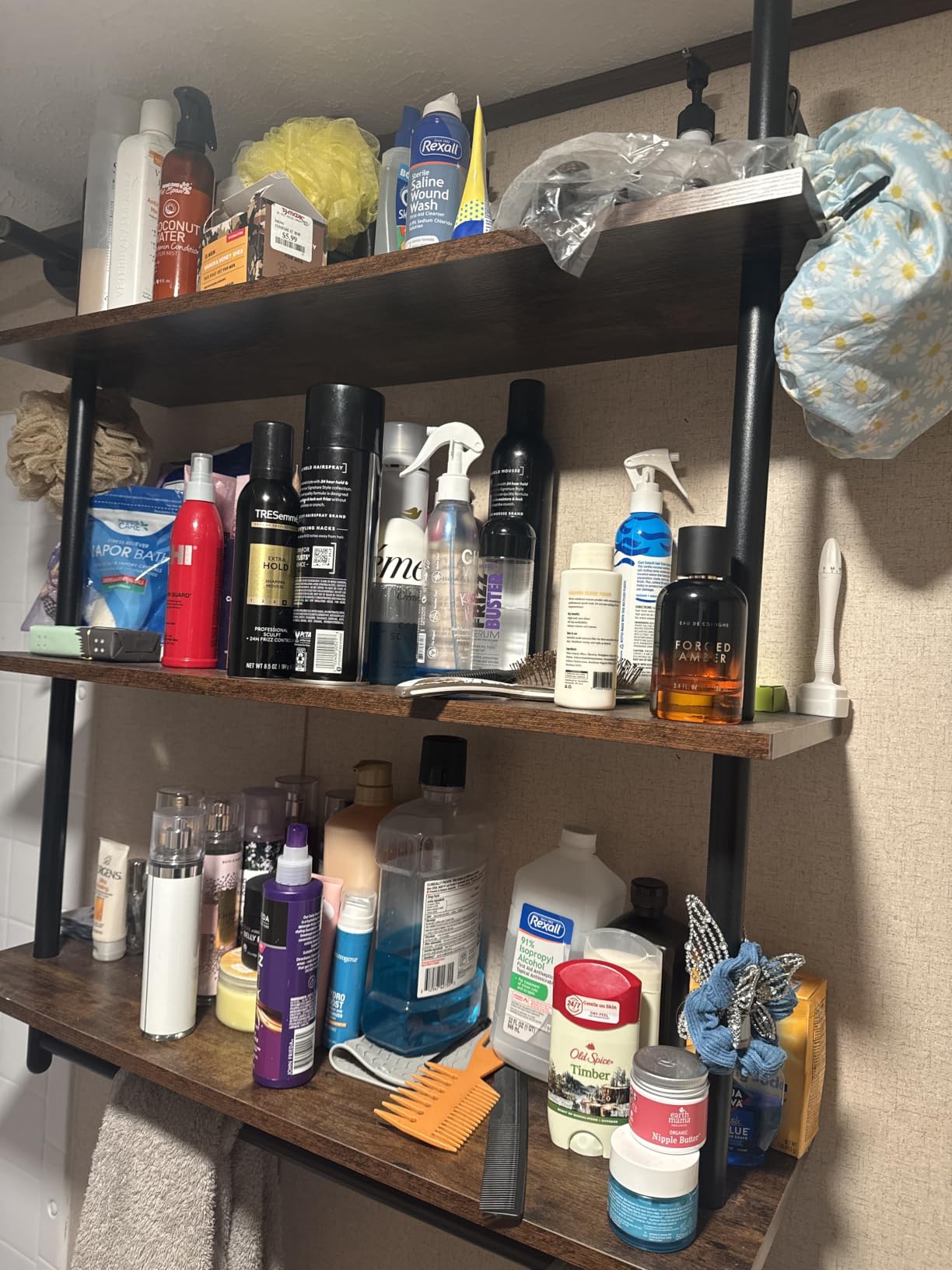 Bestier 3 Tier Industrial Pipe Shelving, Floating Book Shelves for Wall, Storage Hanging Shelves with Towel Bar for Bathroom Organizer Bedroom Kitchen Plants Office. 31.5 Inch Rustic Brown customer photo 1