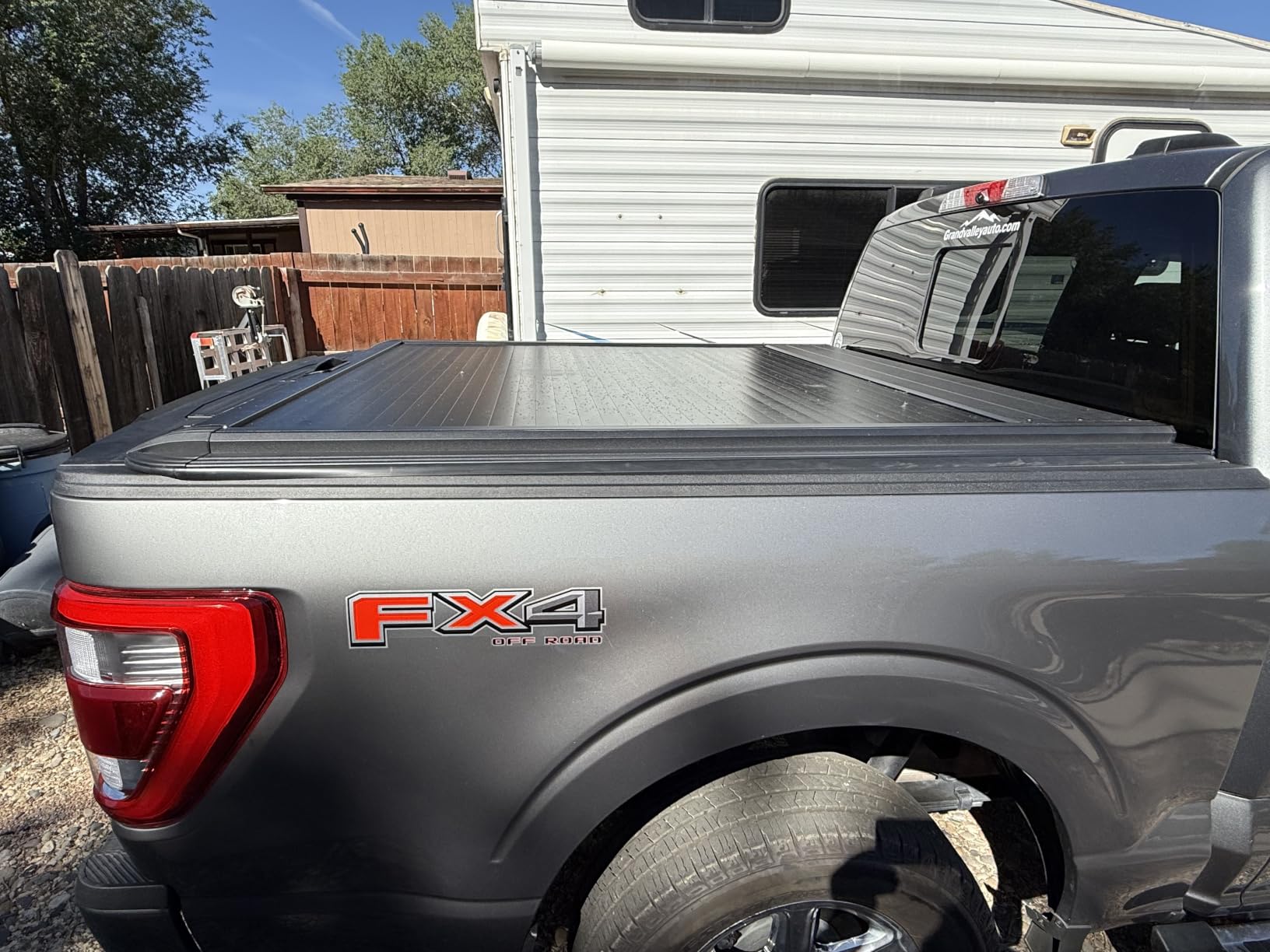 Retractable Hard Tonneau Cover Fit 2015-2026 Ford F-150 5.5 Ft Truck Bed | Lock Waterproof Aluminum Auto-Recoil lightning raptor r lobo xl stx xlt lariat king ranch platinum limited tremor Flowkottu customer photo 1