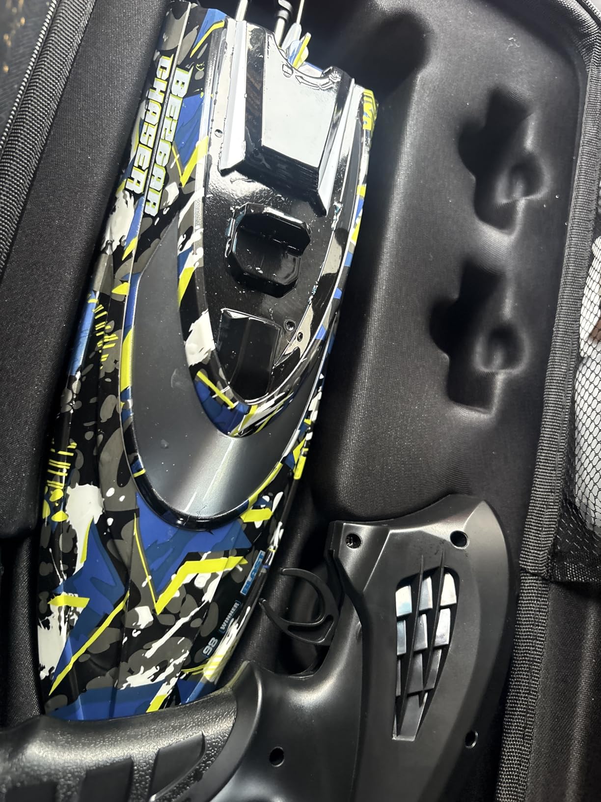 BEZGAR TX123 Remote Control Boats - Fast Speed RC Boat 32+ KPH with A Portable Suitcase for Lakes & Pools & Salt Water, Summer Toys for Adults and Ideal Gifts for Kids Boys Age 6 7 8-12 Years Old customer photo 1