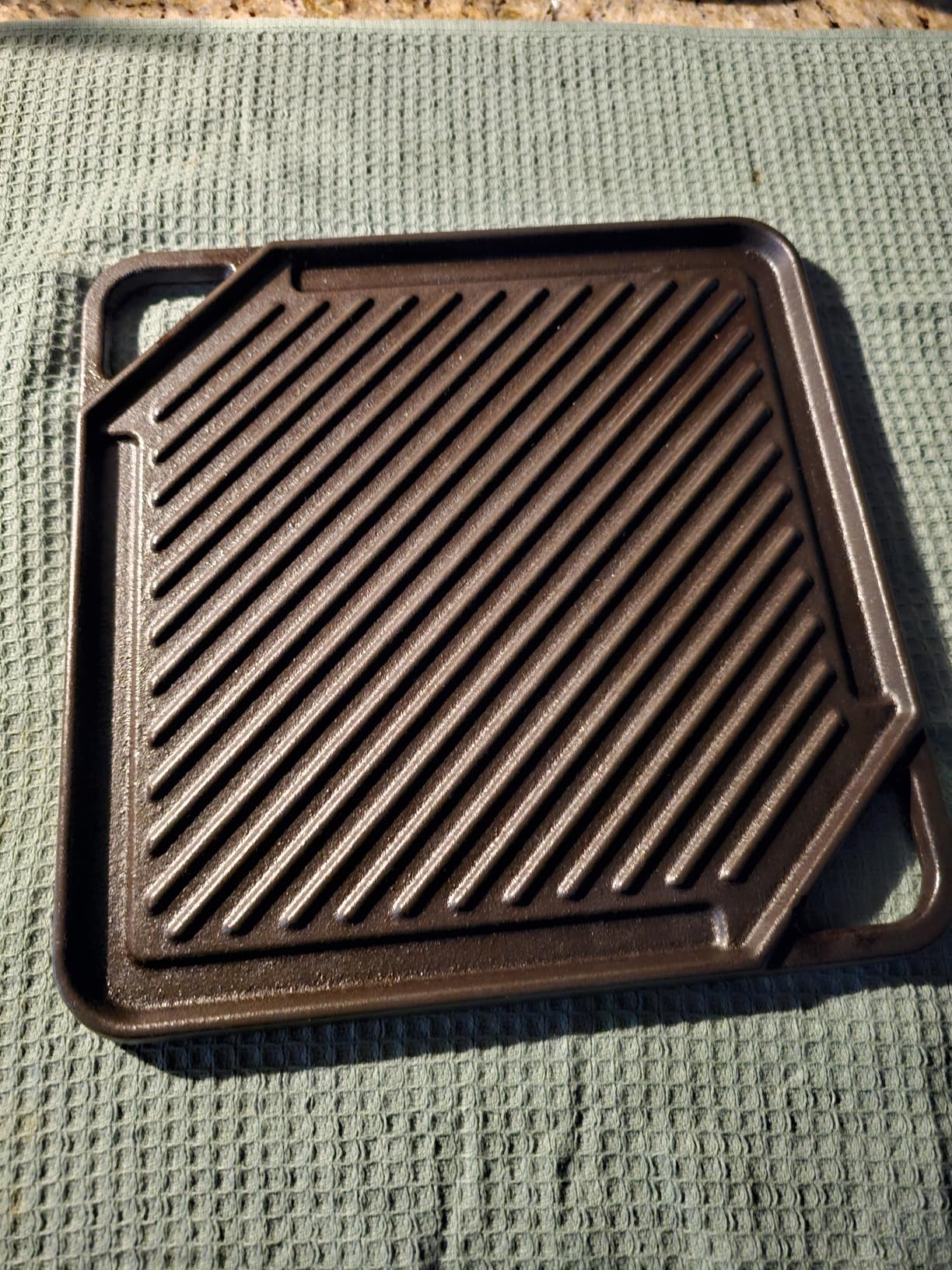 GGC Cast Iron Reversible Griddle, 2-In-1 Griddle Pan for Gas Grills and Stove Tops, 10 x 10 Square Baking Flat and Ribbed Griddle Plate customer photo 1