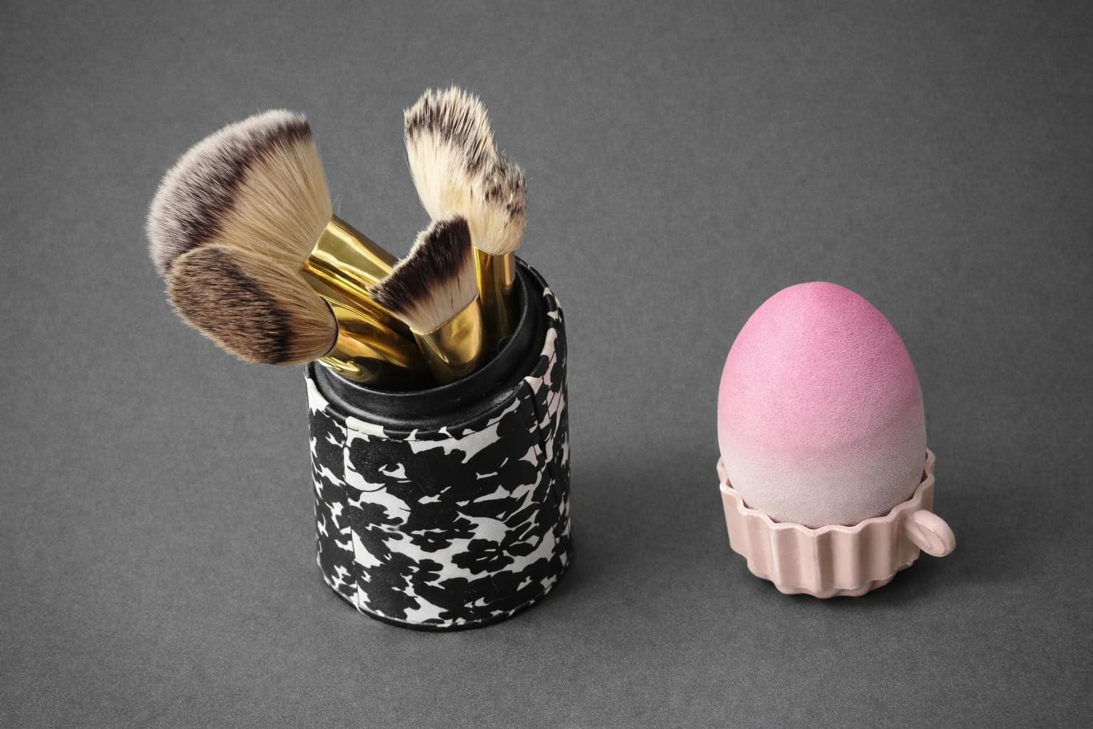 Electric Makeup Brush Cleaner, Abnaok Makeup Brush Cleaner Machine with Brush Clean Mat, Automatic Cosmetic Brush Cleaner Makeup Brush Tools for All Size Beauty Makeup Brushes Set, Gift for Women Wife customer photo 1