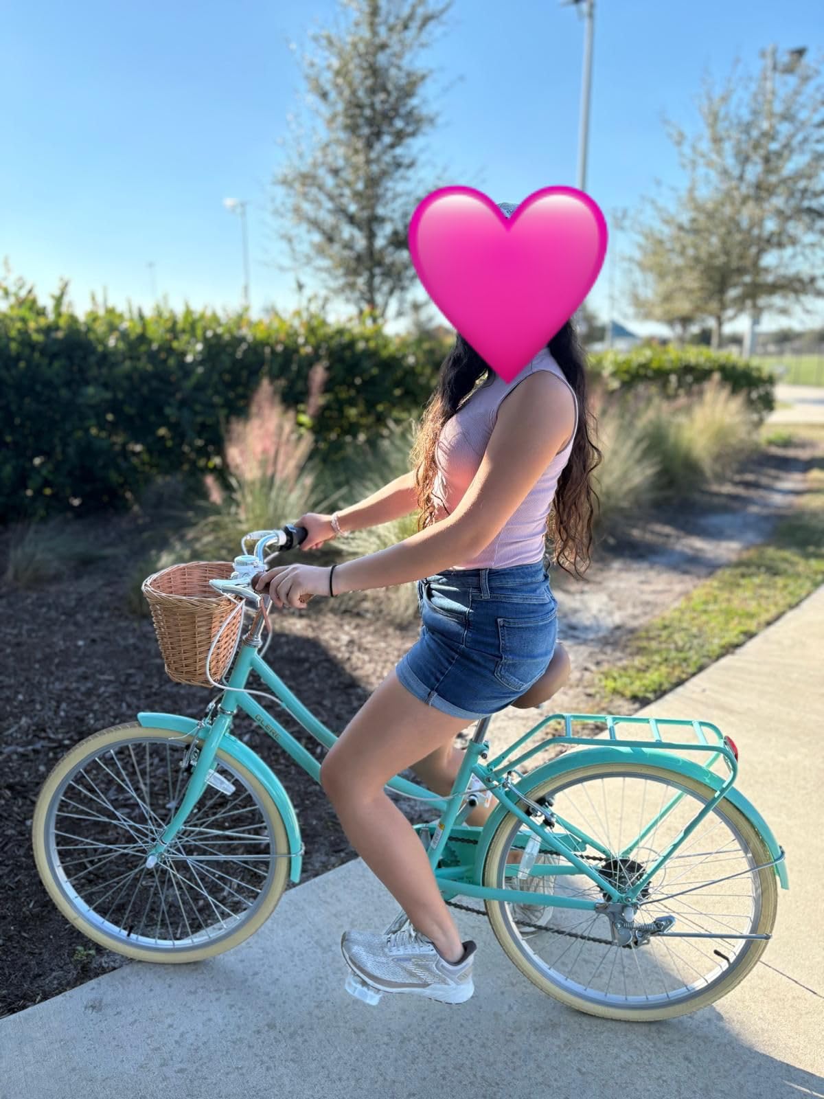 Glerc 20 24 26 Inch Beach Cruiser Bike, 6-Speed Hybrid City Bicycle for Girls Youth with Wicker Basket & Lightweight, Multiple Colors customer photo 1