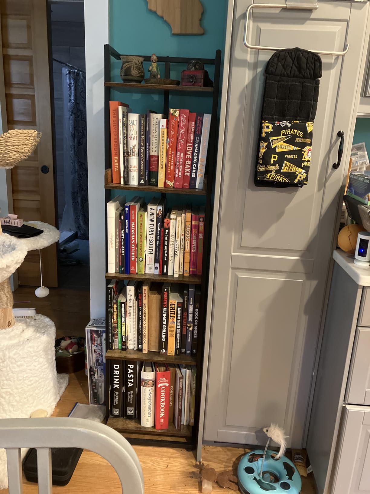 Hosfais Book Shelf Narrow Bookshelf: 5 Tier Wood Bookcase with Metal Edge Protection Industrial Modern Bookshelf Book Storage Organizer for Living Room Bedroom Home Office (Rustic Brown) customer photo 2