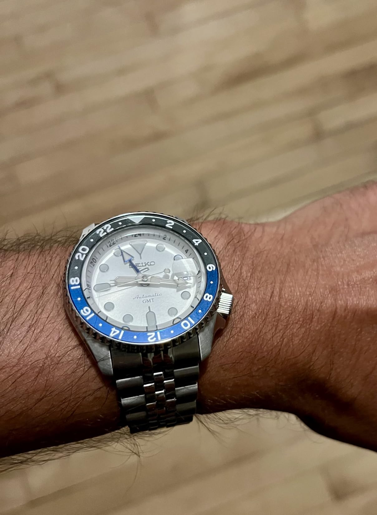 SEIKO Automatic Watch for Men - 5 Sports Collection - Men's Sport Watch, Stainless Steel, GMT Hand - Water-Resistant 100M customer photo 1