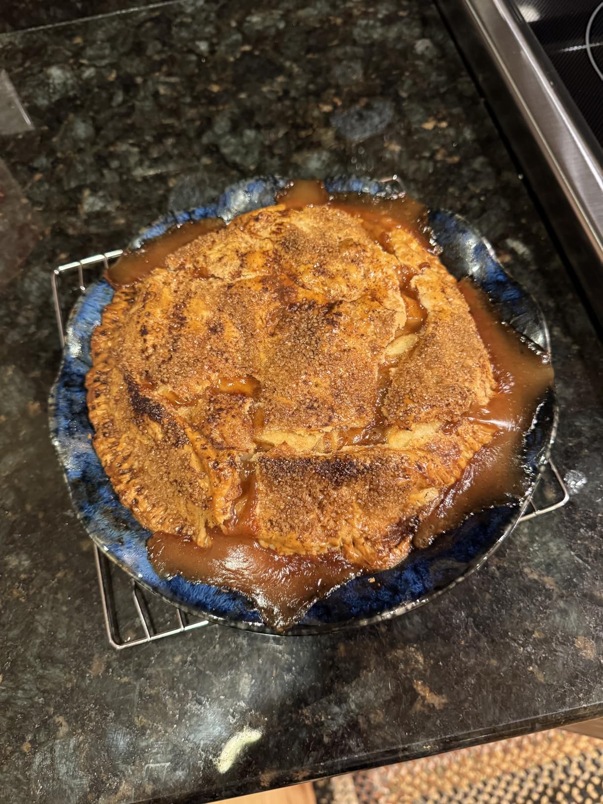 vancasso Ceramic Pie Pan for Baking, 9 inch Deep Pie Plates for Apple Pie, Pot Pie, Tart and Quiche, Reactive Glaze Fluted Pie Pans, Large Pie Dish with Ruffled Edge, Blue, STERN Series customer photo 1