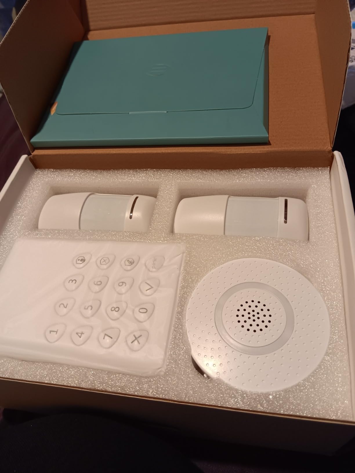 Wireless Home Alarm System 15-Piece Kit, WiFi Alarm System for Home Security with Phone APP Alert (Alarm Siren, Keypad, Remote, Motion, and Door Sensors) for Home, Apartment, Work with Alexa customer photo 1
