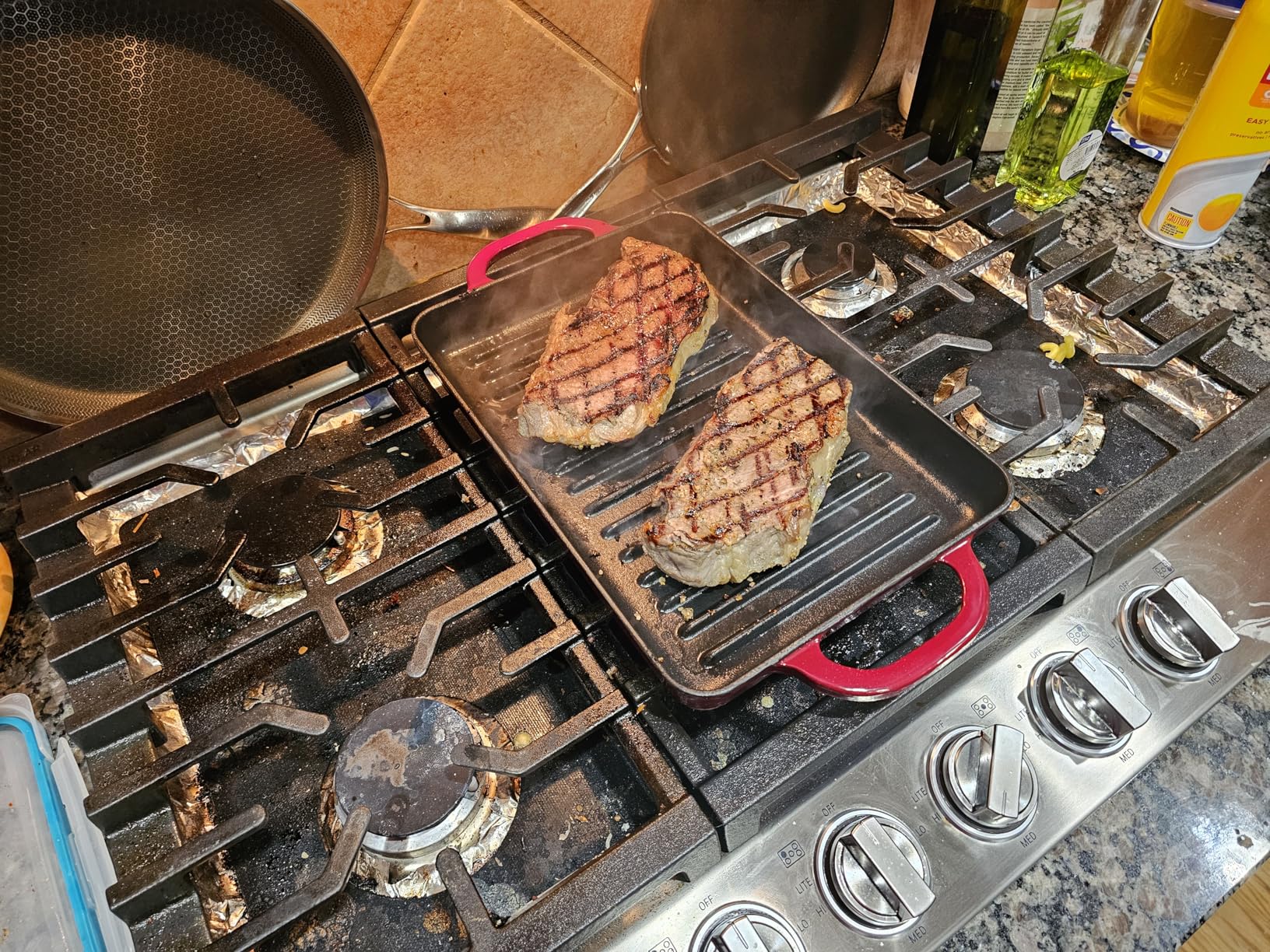Lodge 12.5 x 8 Inch Enamel Cast Iron Grill Pan - Dual Assist Handles - Use in the Oven, on the Stove, on the Grill, or Over a Campfire - Red customer photo 2