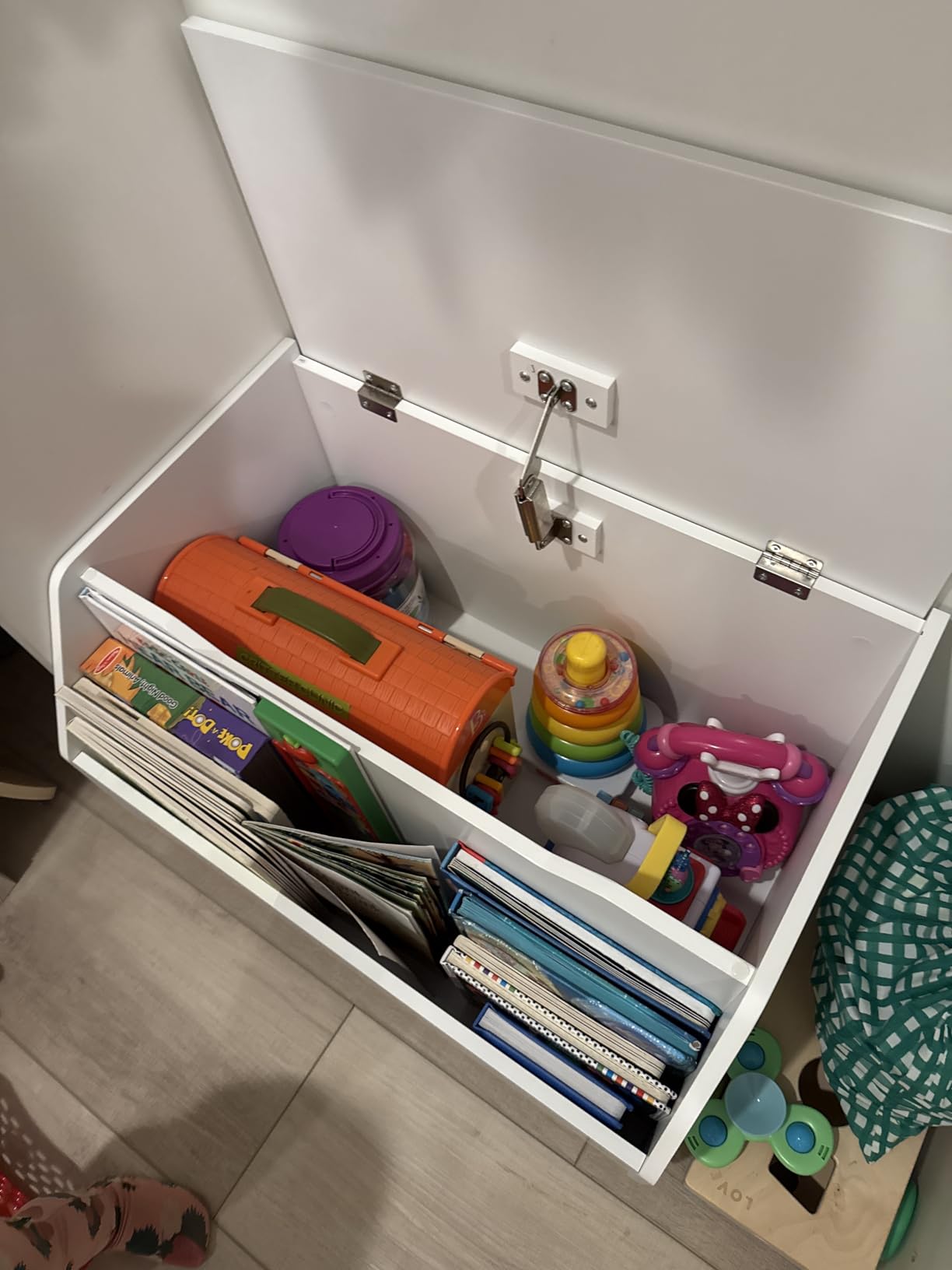UTEX Kids Toy Box, Wooden Toy Chest, Kids Storage Organizer Bench with Front Book Storage Area for Boys and Girls, Children's Furniture, White customer photo 2