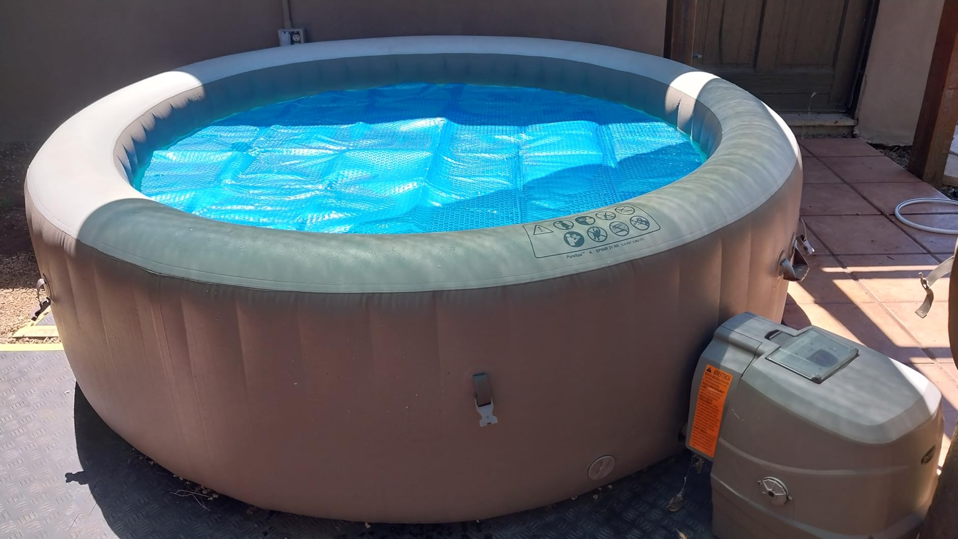 Hot Tub Spa Solar Bubble Cover Blanket (6 Ft Round) | Round Inflatable Hot Tub Spa Pool Thermal Insulation Floating Bubble Wrap Covers customer photo 1