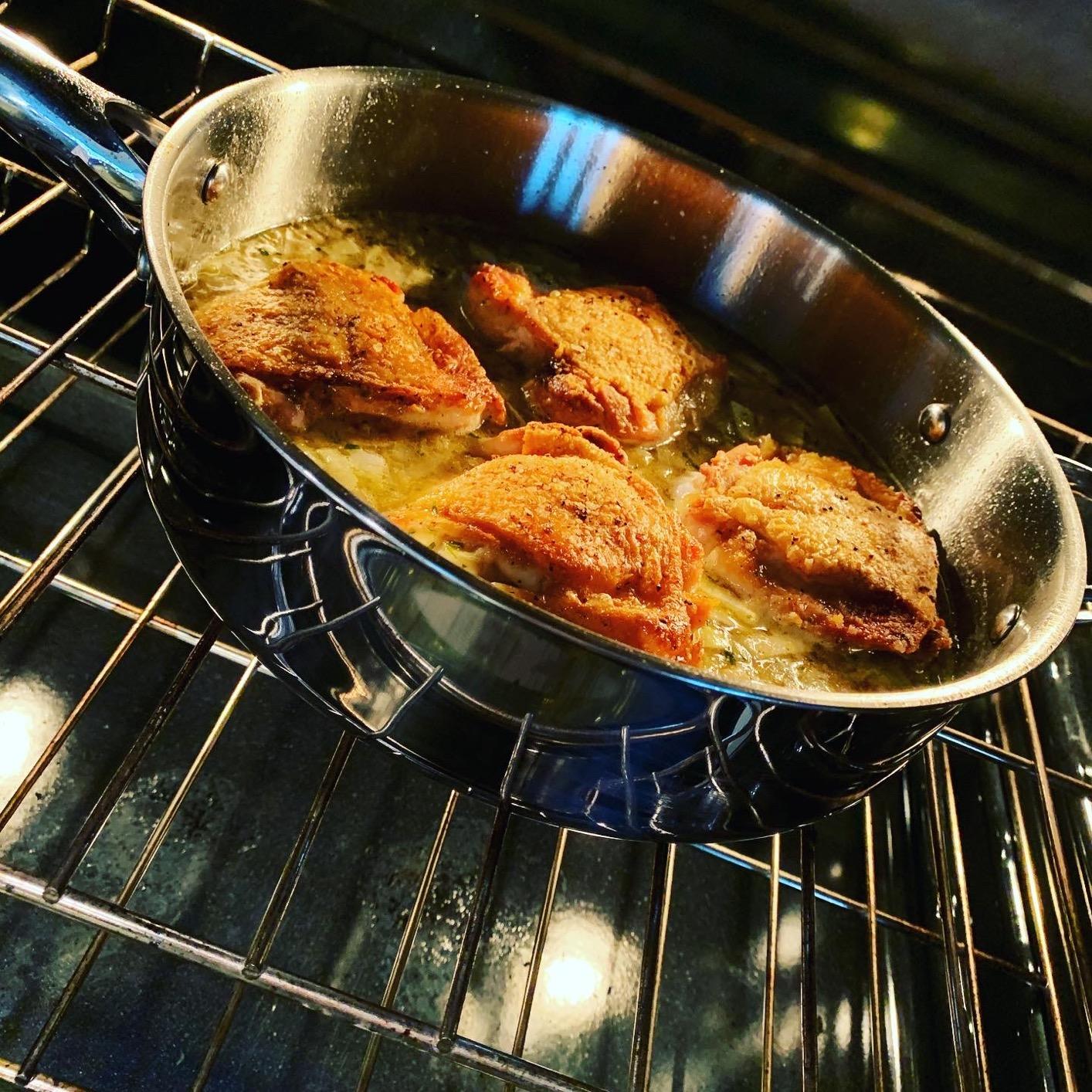 Cooks Standard Classic 4 Quart Stainless Steel Sauté Pan with Lid, 10.5 Inch Deep Frying Pan, Induction Cookware Cooking Saute Skillet, Jumbo Cooker with Stay-Cool Handle customer photo 2