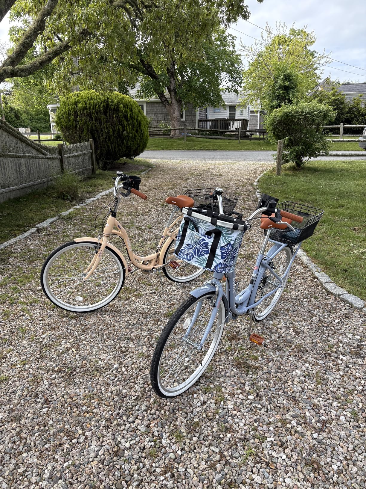 ZUKKA Beach Cruiser Bike for Women 24 Inch Ladies Bike 7 Speed Complete Cruiser Bikes with Dual V-Brake and Adjustable Seat, Adult City Bike for Women, Men, Multiple Colors customer photo 1