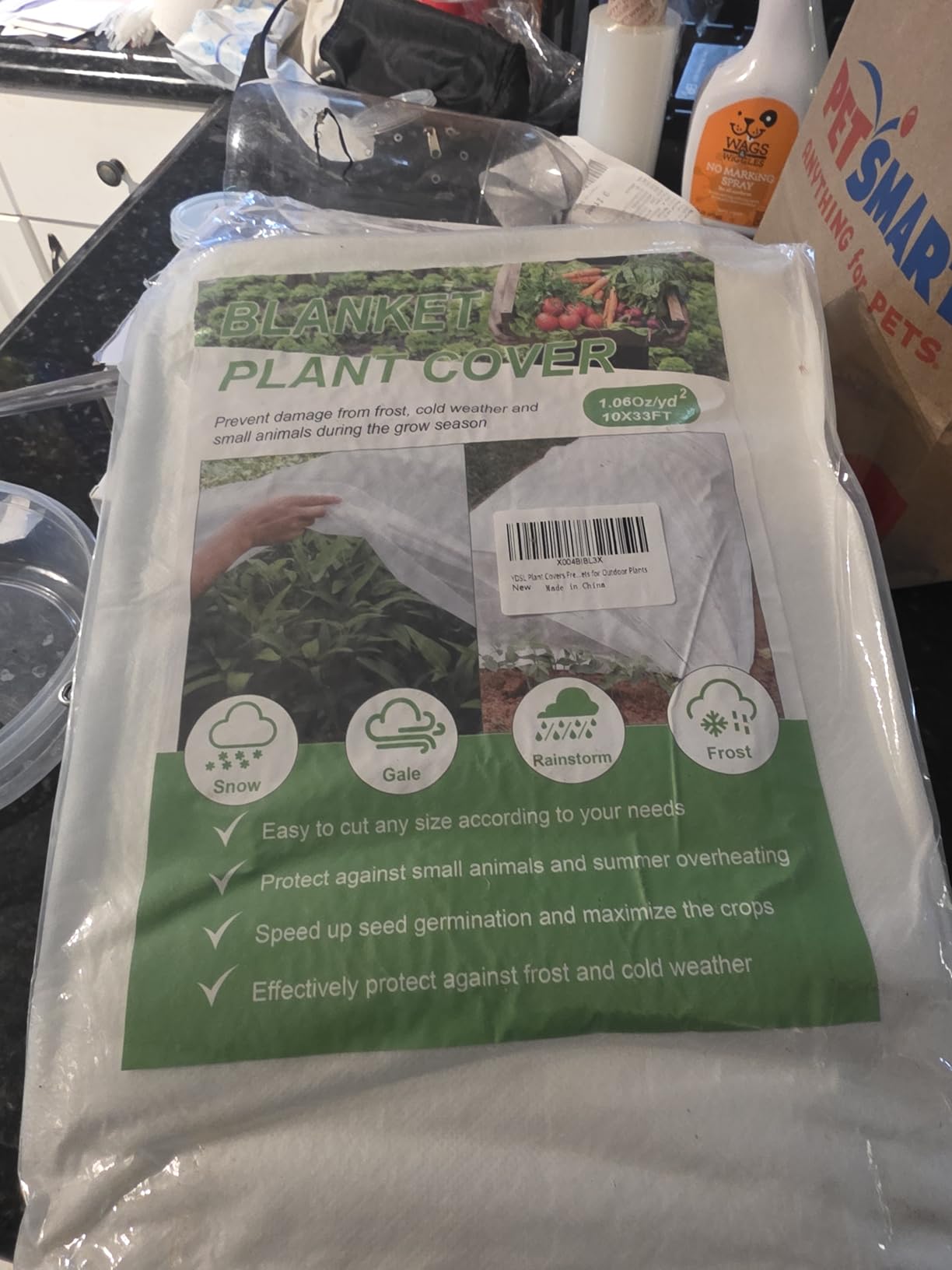 AlpineReach Plant Covers Frost & Sun Protection 10 x 30 ft - Thick 1.2 oz/yd² Freeze Blanket to Low 28 °F Temperatures Floating Row, Garden Fabric Material, Protect in Winter Cold, Gardening Down customer photo 1
