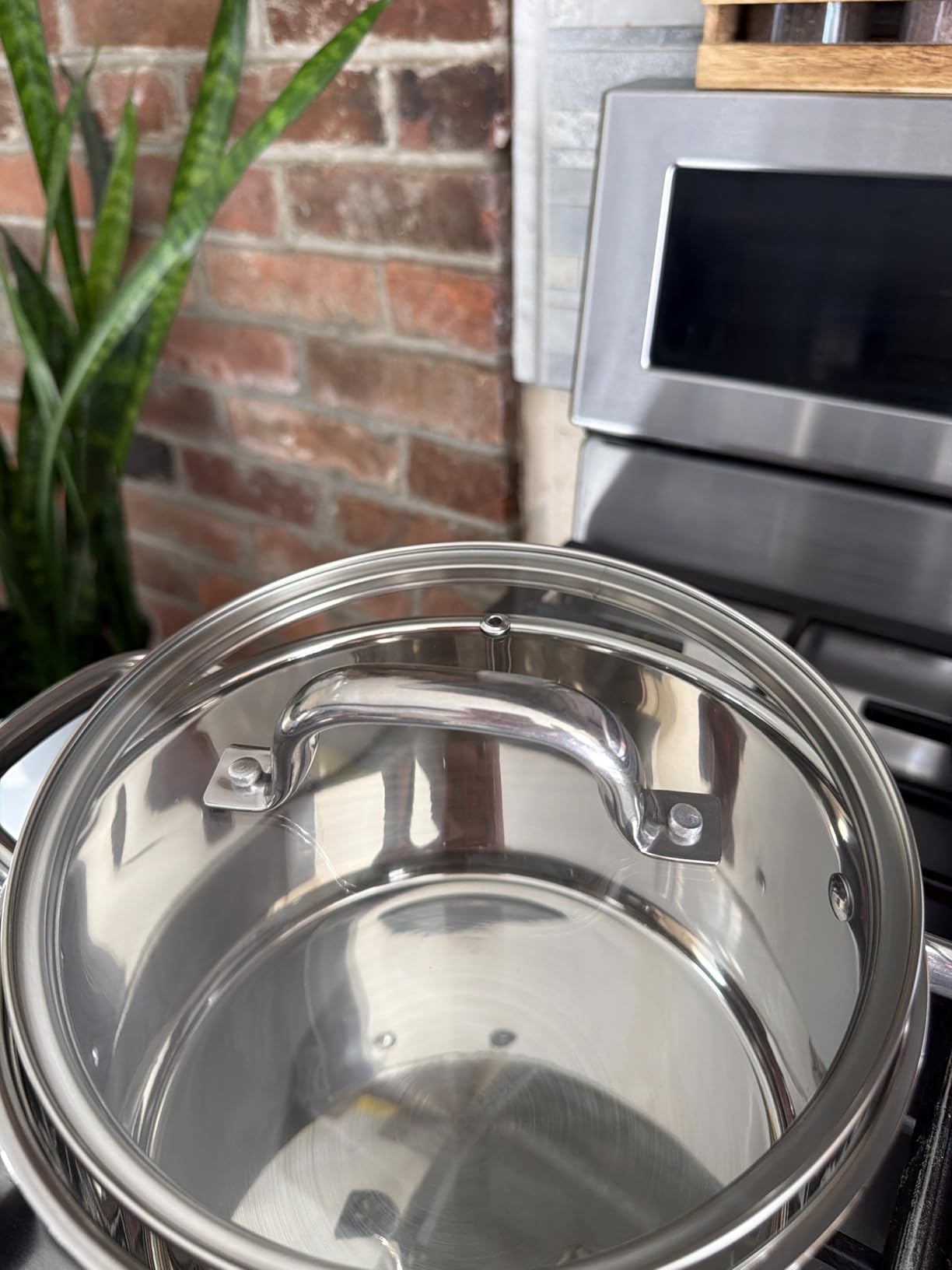 E-far 20 Qt Large Stock Pot, Stainless Steel Stockpot with Lid for Boiling Cooking Canning Soup Stew, Heavy Duty Tri-Ply Bottom Works w/Induction, Commercial Grade & Dishwasher Safe customer photo 2