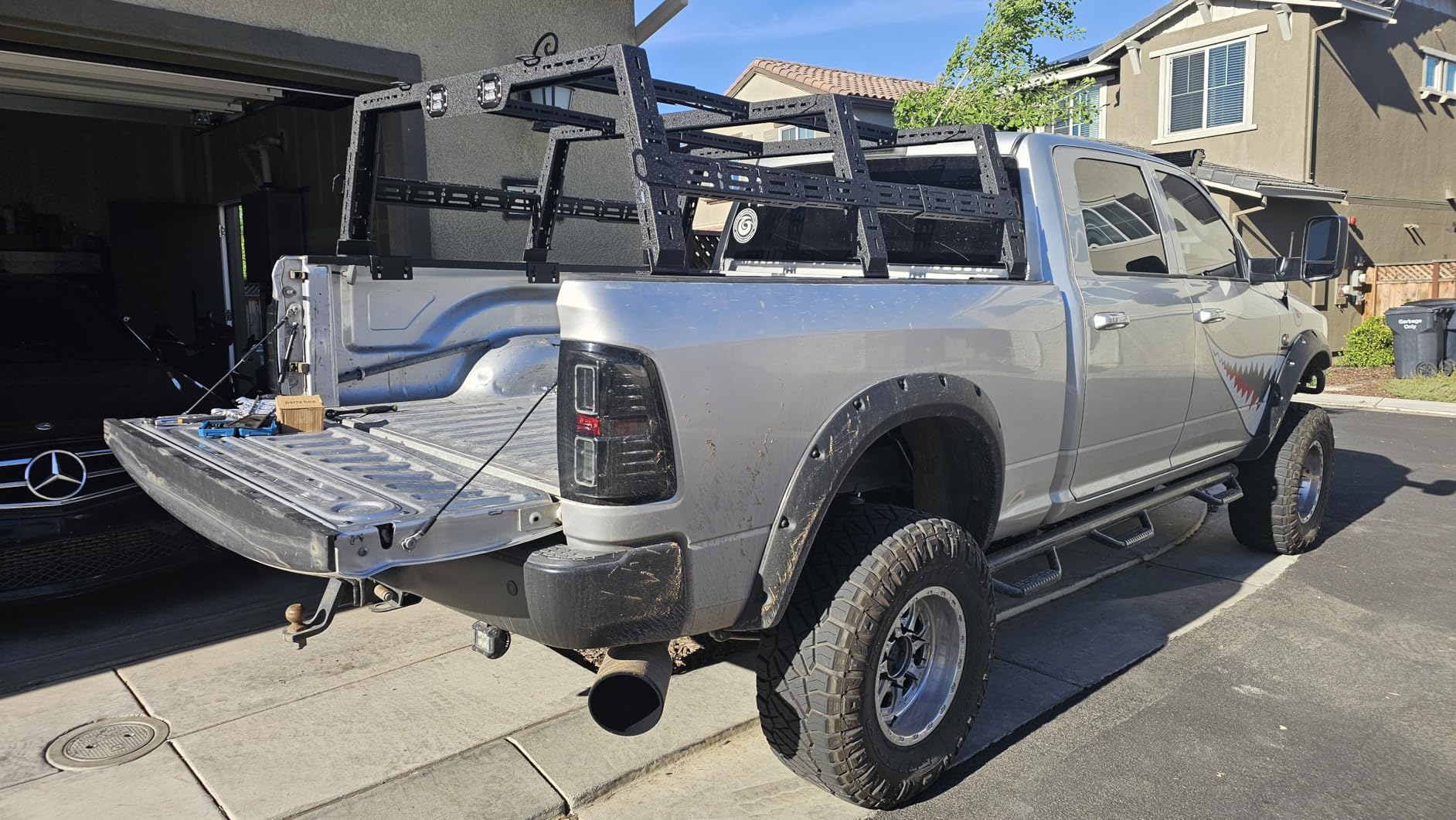 YZONA Universal Truck Bed Ladder Rack, Non-Drilling, 900 LBS Load Capacity, Fit Most Truck Bed Ranging from 53