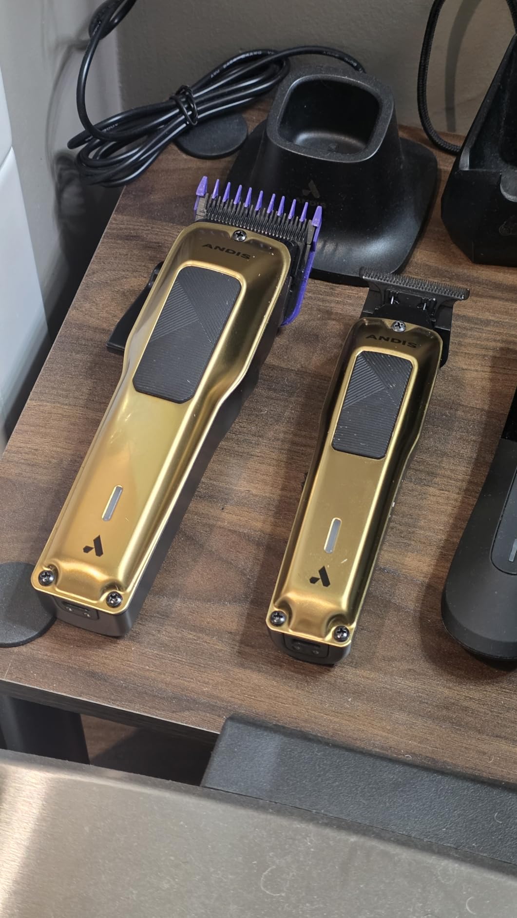 Andis 562312 Phenom Professional Corded/Cordless Hair Clipper, Adjustable Phaze Blade, Close Cutting, Gold customer photo 2