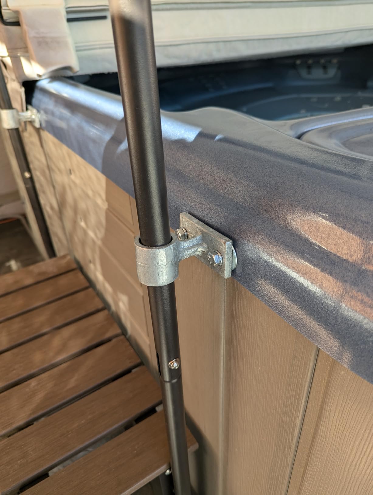 Hot Tub Steps with Handrails, 3-Step Non-Slip Spa Ladder 550 LB Capacity, Detachable Handrails for Above Ground Pool, RV, Porch, Home Access customer photo 2