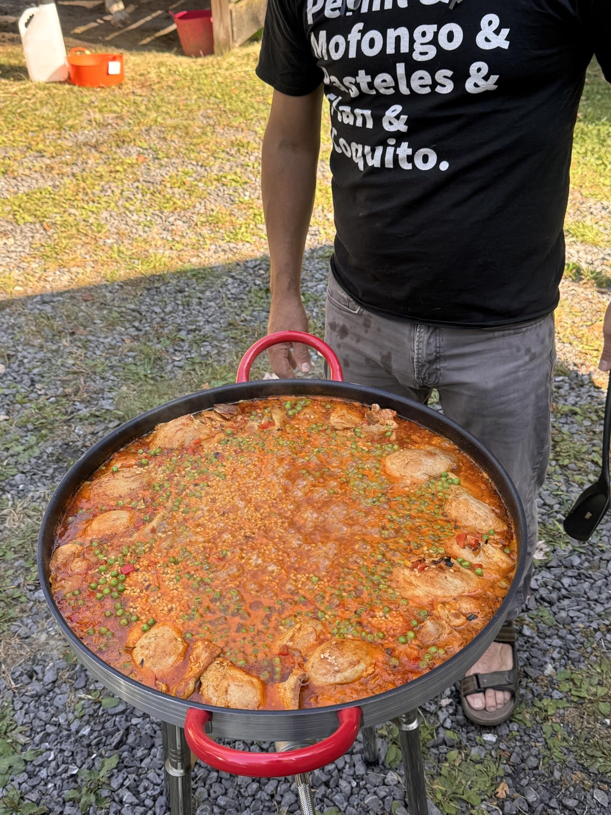 ARC 21 Inch Nonstick Paella Pan Set with Propane Burner & Stand | 37,000 BTU Stainless Steel Burner, Carry Bag, Wok Spatula, Foldable Brackets, 16 Servings customer photo 1