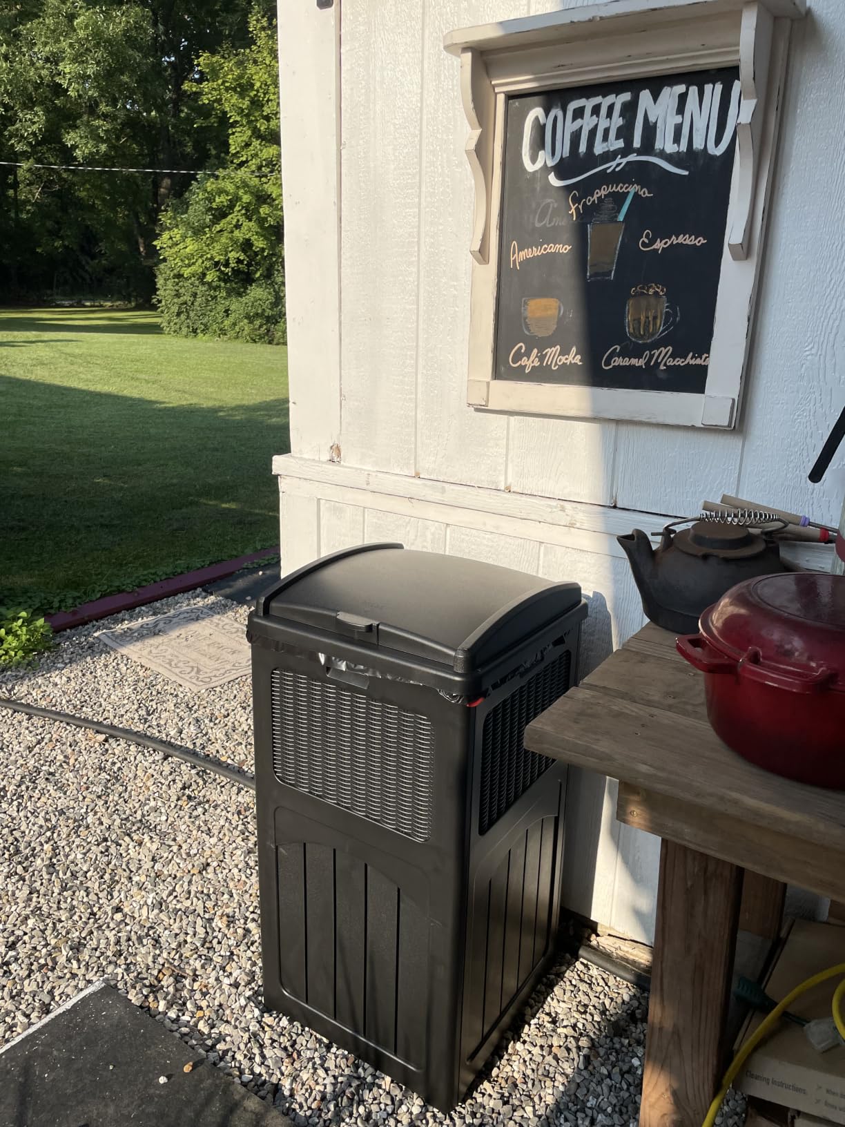 Greesum 33 Gallon Outdoor Trash Can with Lid, Waterproof, Dark Black | Resin Garbage Bin, UV-resistant for Hideaway, Patio, Deck, Light customer photo 1
