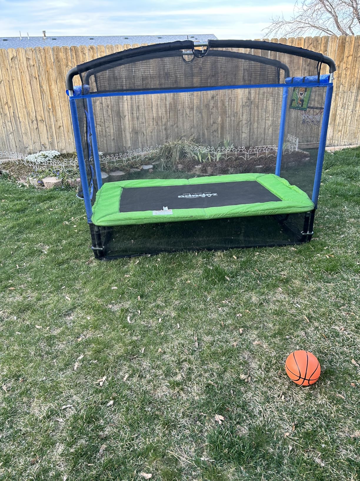 Zupapa 4X6FT Rectangle Trampoline with Basketball Hoop, and Safety Net - Indoor/Outdoor Kids Trampoline for Toddlers Ages 3-6, 220LBS Capacity, Heavy-Duty Galvanized Steel Frame customer photo 1