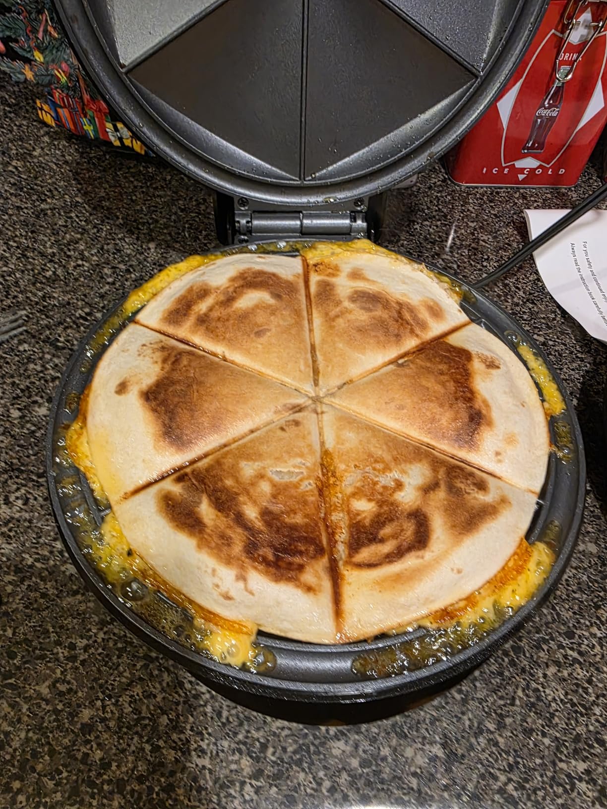 UVFAST Electric Quesadilla Maker Taco Tuesday, 9.5'' Quesadilla Press Non-Stick, Easy-Slice 6-Wedge Tortilla Cooker, Grilled Cheese Corn Flour Tortilla Snacks, Black customer photo 2