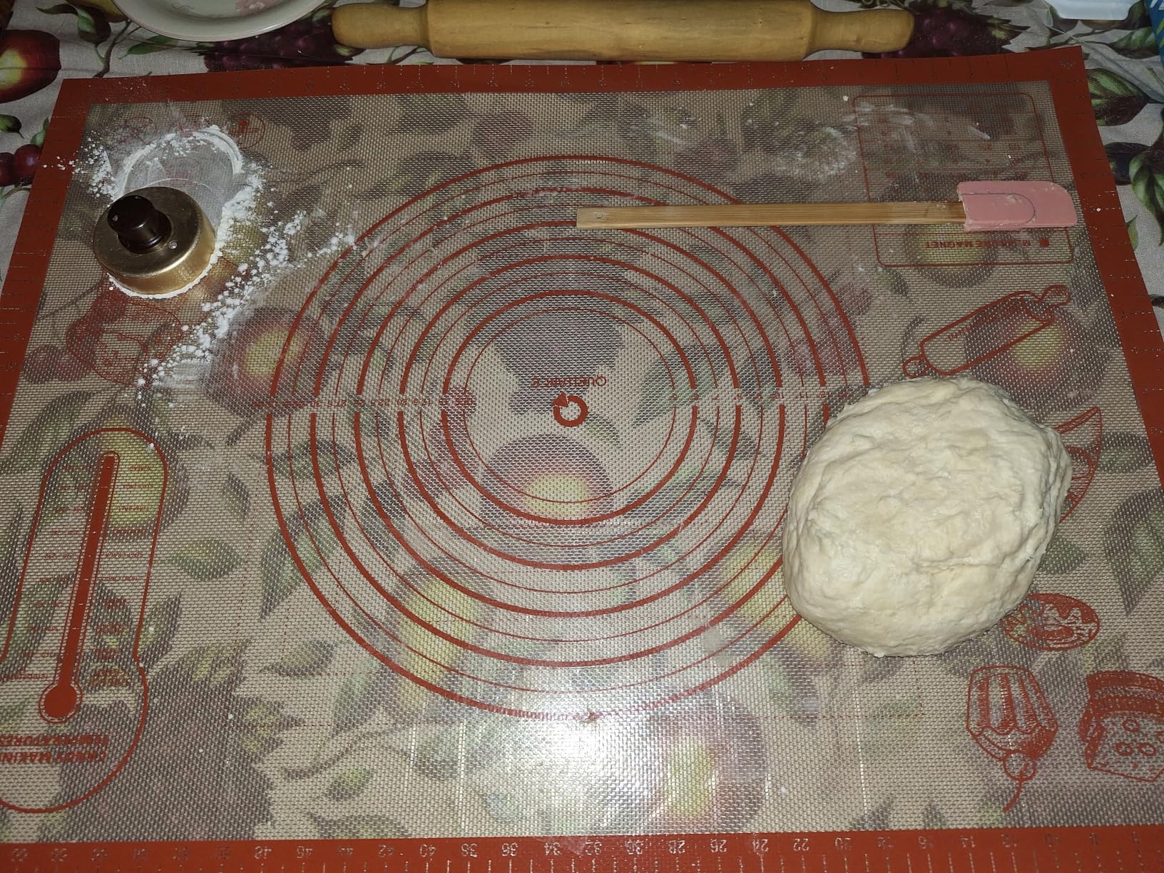 Silicone Baking Pastry Dough Mat - 28x20Inch Extra Large Cookie Bread Rolling Mats Sheet, Nonstick Kitchen Counter Kneading Board, Thick Reusable Pie Cookies Pizza Fondant Making Matt with Measurement customer photo 2