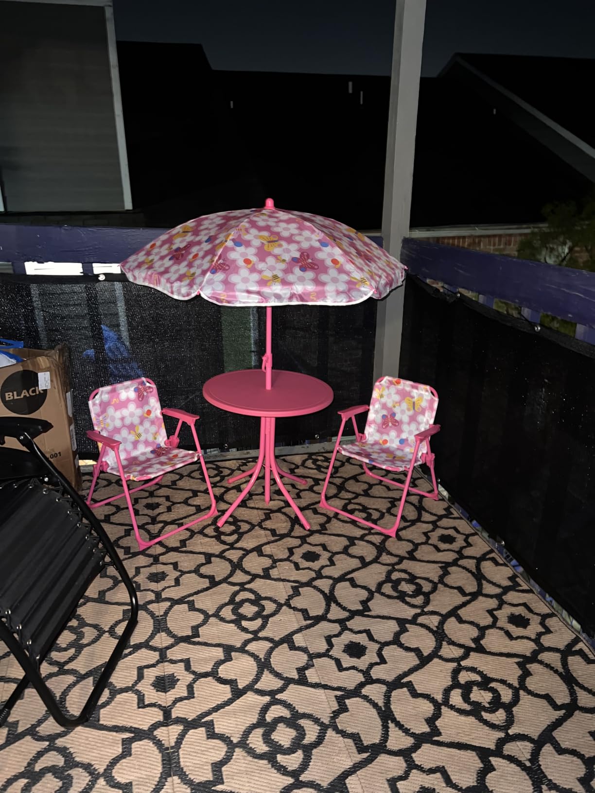 Costzon Kids Picnic Table, Kids Outdoor Table with 2 Folding Chairs, Height Adjustable Umbrella, Portable Children Outdoor Furniture for Patio, Garden, Backyard (Green) customer photo 1