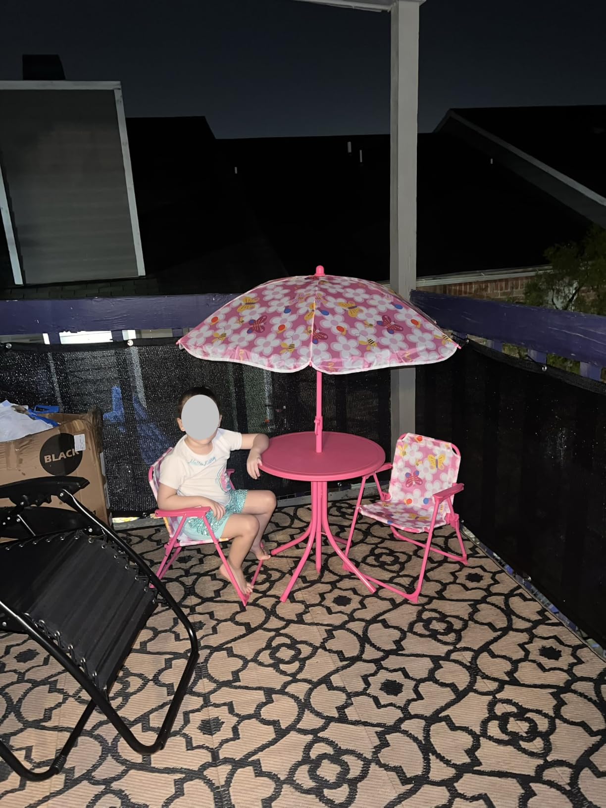 Costzon Kids Picnic Table, Kids Outdoor Table with 2 Folding Chairs, Height Adjustable Umbrella, Portable Children Outdoor Furniture for Patio, Garden, Backyard (Green) customer photo 2