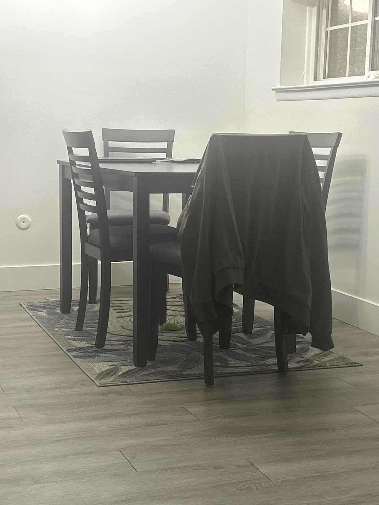 KEIKI 5-Piece Counter Height Dining Table Set with Square Table and 4 Upholstered X-Shaped Backrest Chair, for 4 Person, Modern Style Wooden Table Set, Easy Assembly, for Kitchen, Dining Room, Walnut customer photo 2