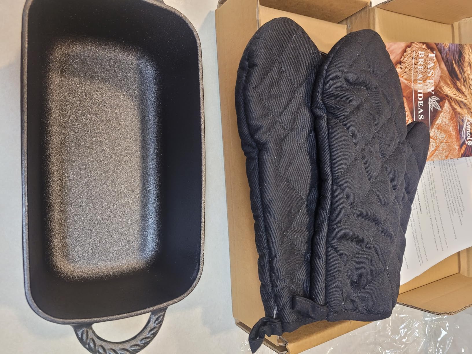 Cast Iron Loaf Pan 9.5x5 Inch, Pre-Seasoned Bread Baking Pan | Crispy Golden Crusts, Even Heat Distribution, Oven Mitts & Recipe Book Included customer photo 1