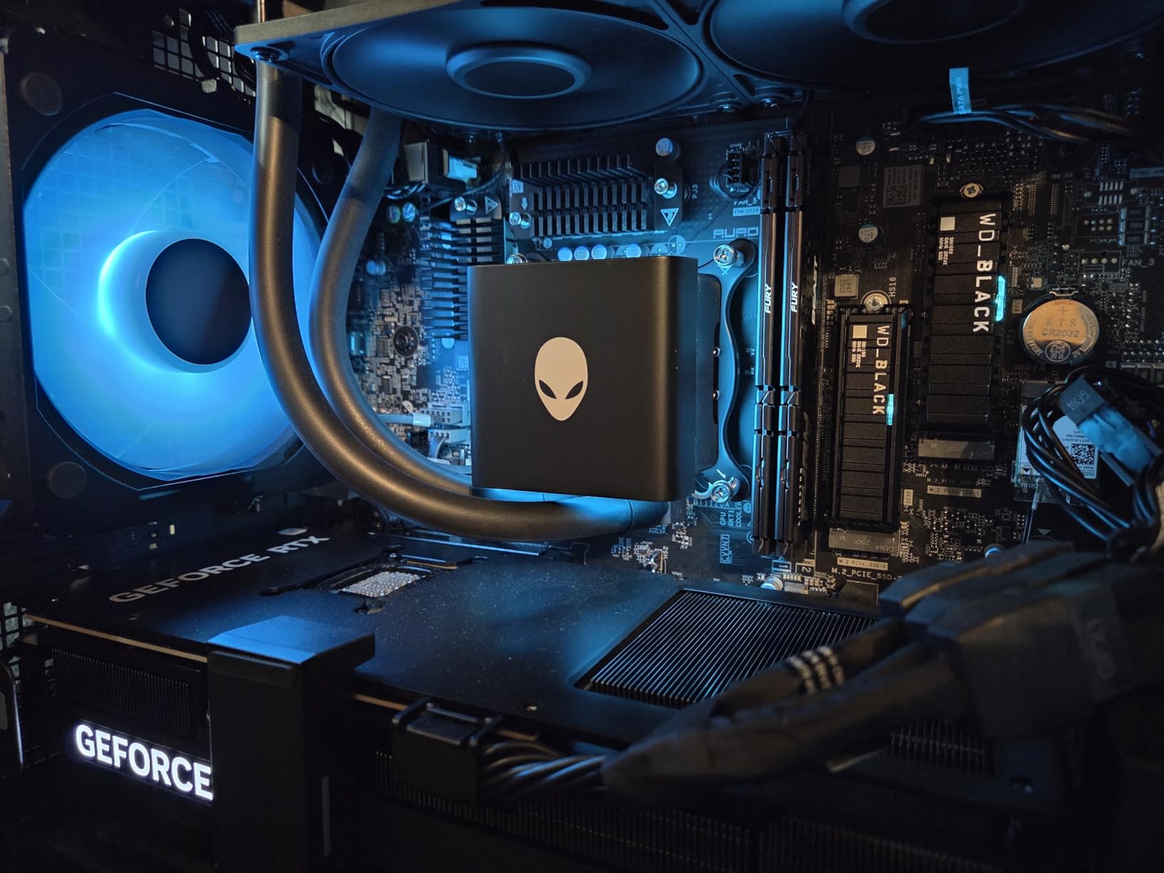 Alienware Aurora Gaming Desktop ACT1250 - Intel Core Ultra 9 285, Liquid Cooled, NVIDIA GeForce RTX 5080, 32GB DDR5 RAM, 1TB SSD, 1000W Platinum Rated PSU, Windows 11 Home - Clear Panel customer photo 2