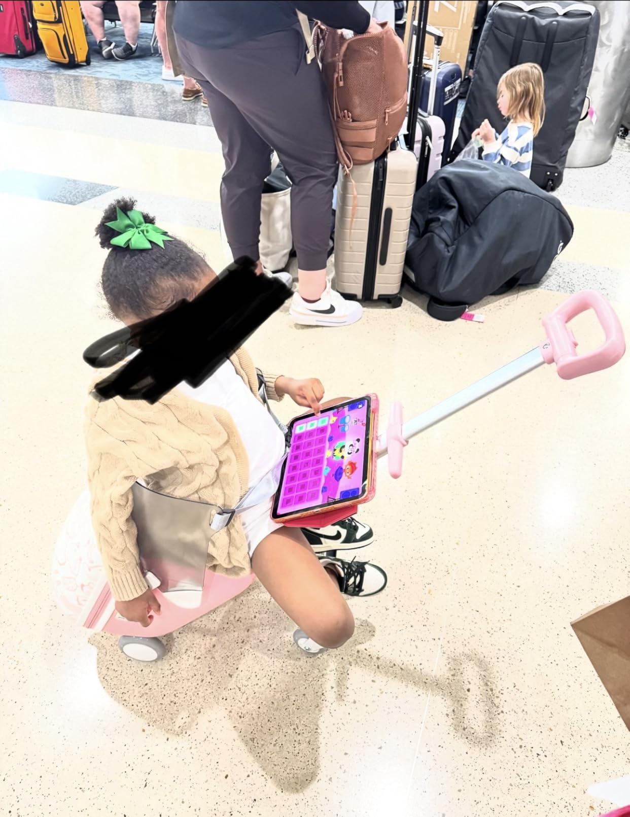 Kids Ride-on Luggage with Seat, 20 inch Carry On Suitcase, 2-in-1 Children's Luggage with Shockproof Silent Wheels and Guardrail for Airplane & Travels customer photo 1