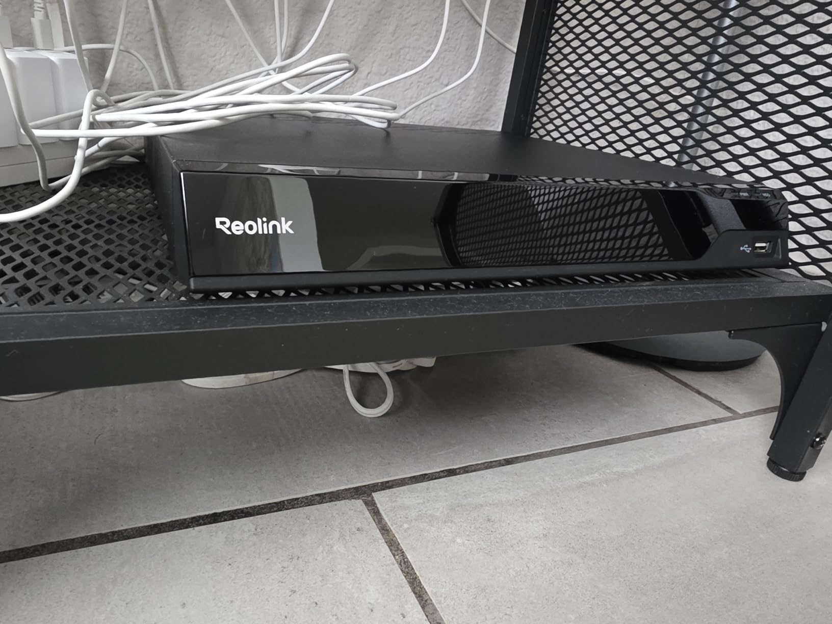 REOLINK Professional PoE NVR, Supporting Up to 16MP & Up to 32TB Local Storage (HDD Not Included), Heat Map, 24/7 Recording, Multi-User Remote Access, H.265, Outdoor & Indoor Surveillance, RP-PN16 customer photo 1