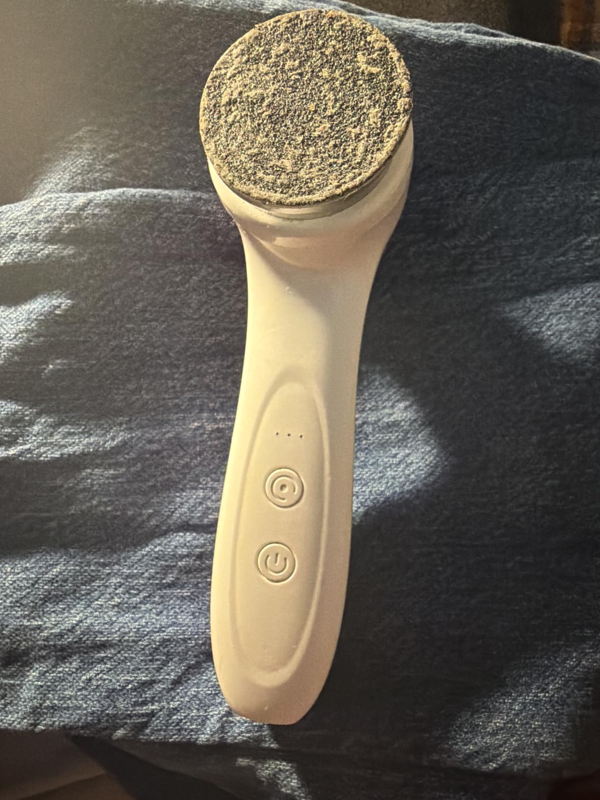 APRELM Rechargeable Electric Foot Callus Remover with 3-Sizes 120Pcs Sandpaper Discs, Professional 1000RPM 3-Speed Control Electric Foot File (E7 Black) customer photo 1