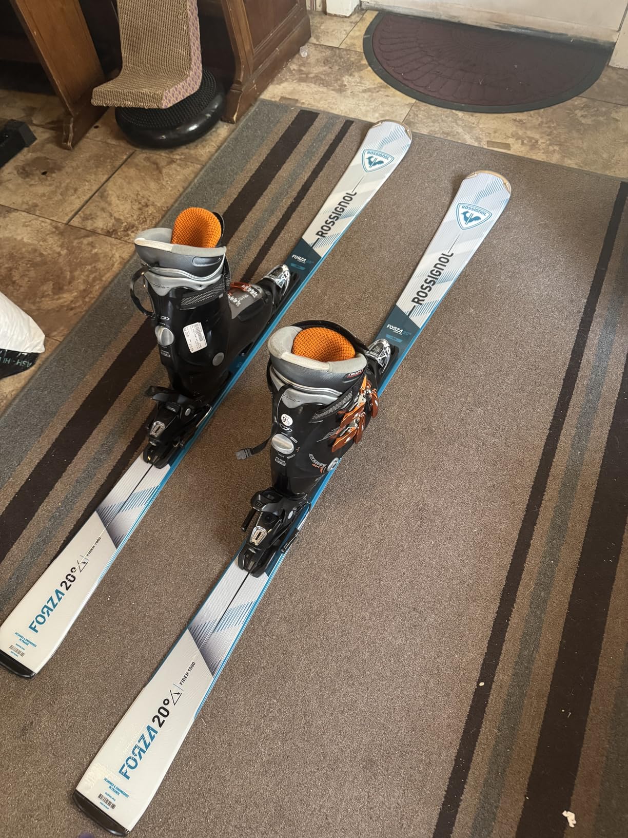 Rossignol Forza 20 Xpress - Downhill Skis with Bindings for Men and Women customer photo 1